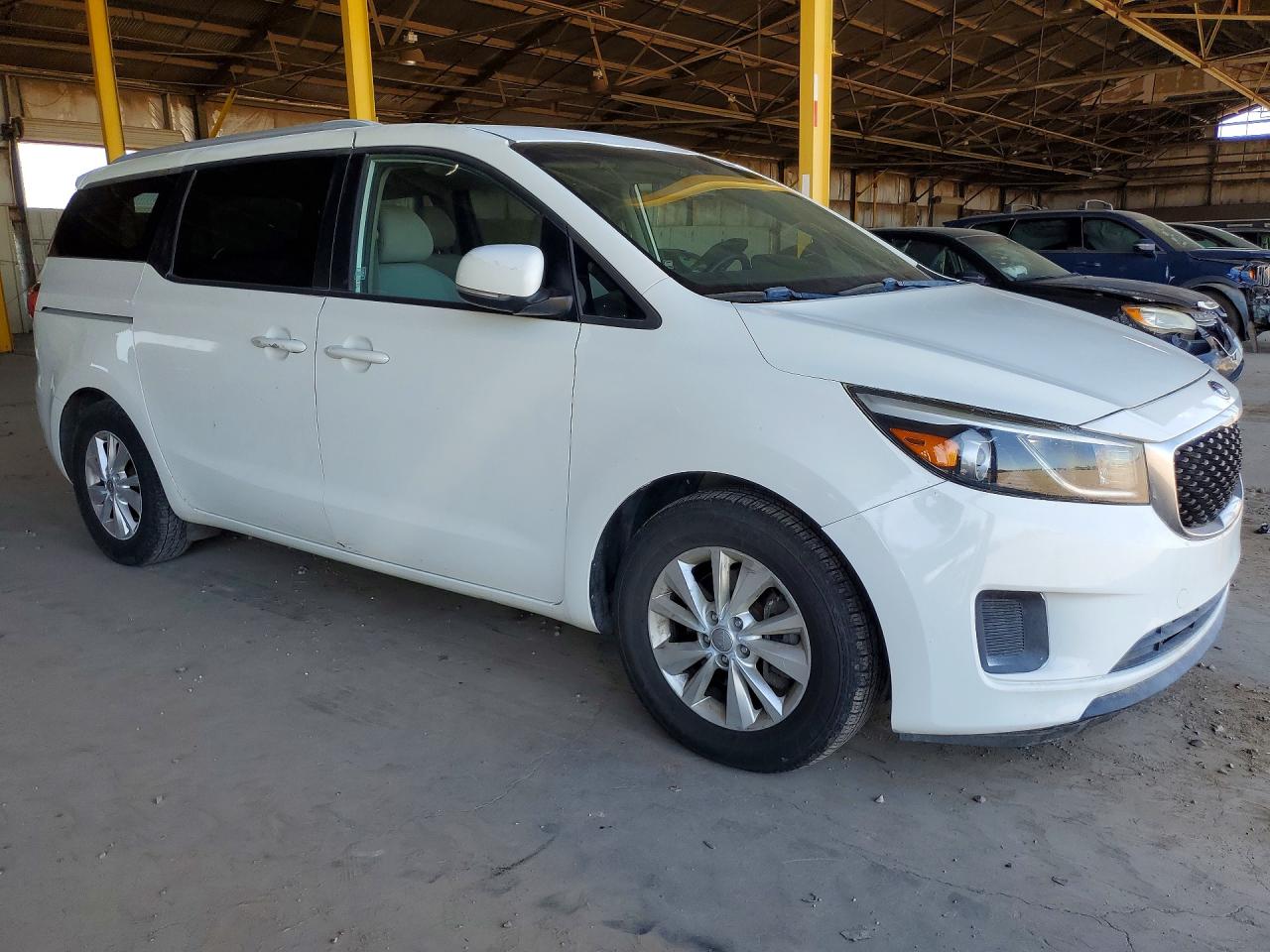 2015 Kia Sedona Lx White vin: KNDMB5C10F6045247