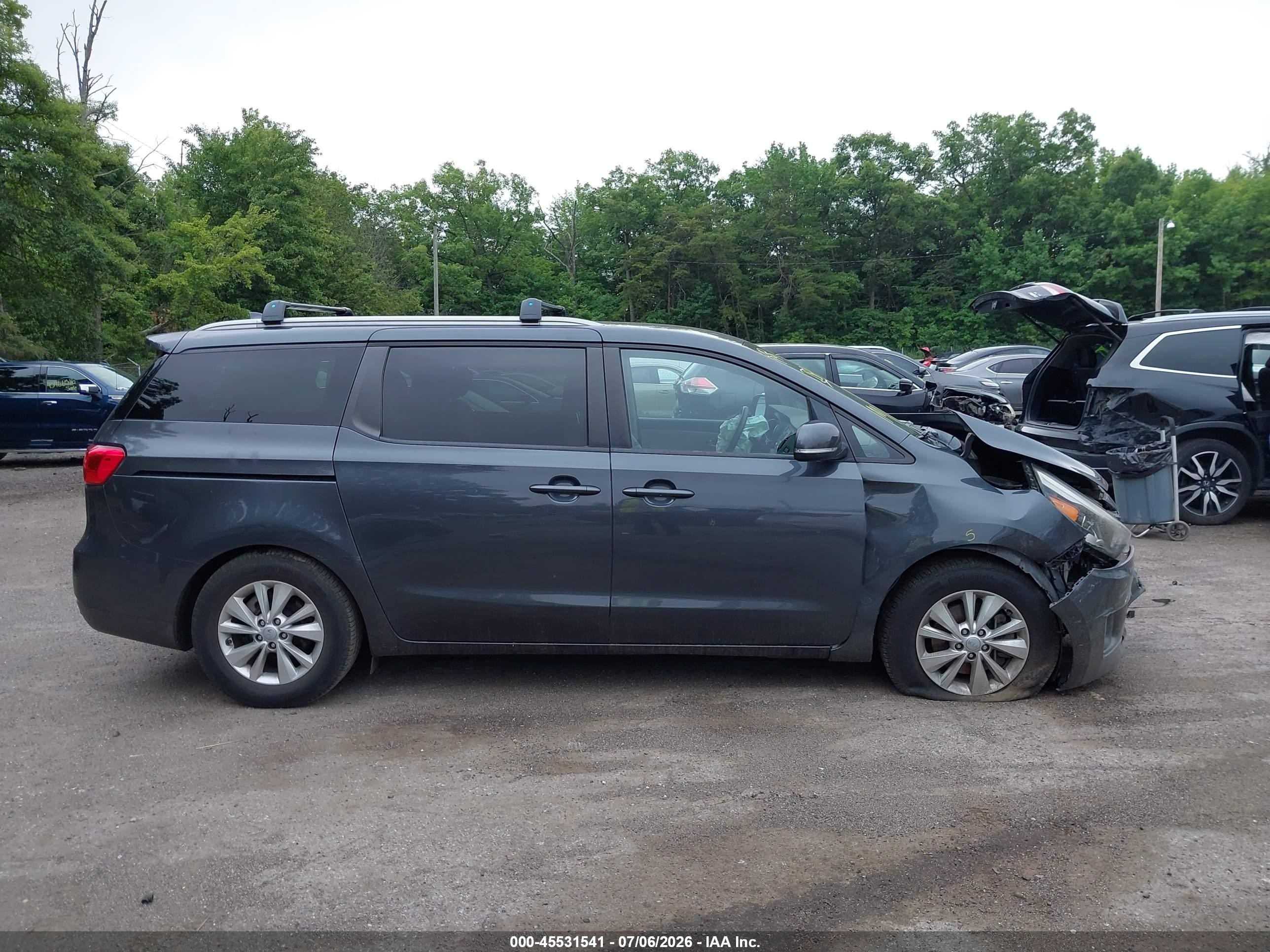 2015 Kia Sedona Lx Gray vin: KNDMB5C10F6069290