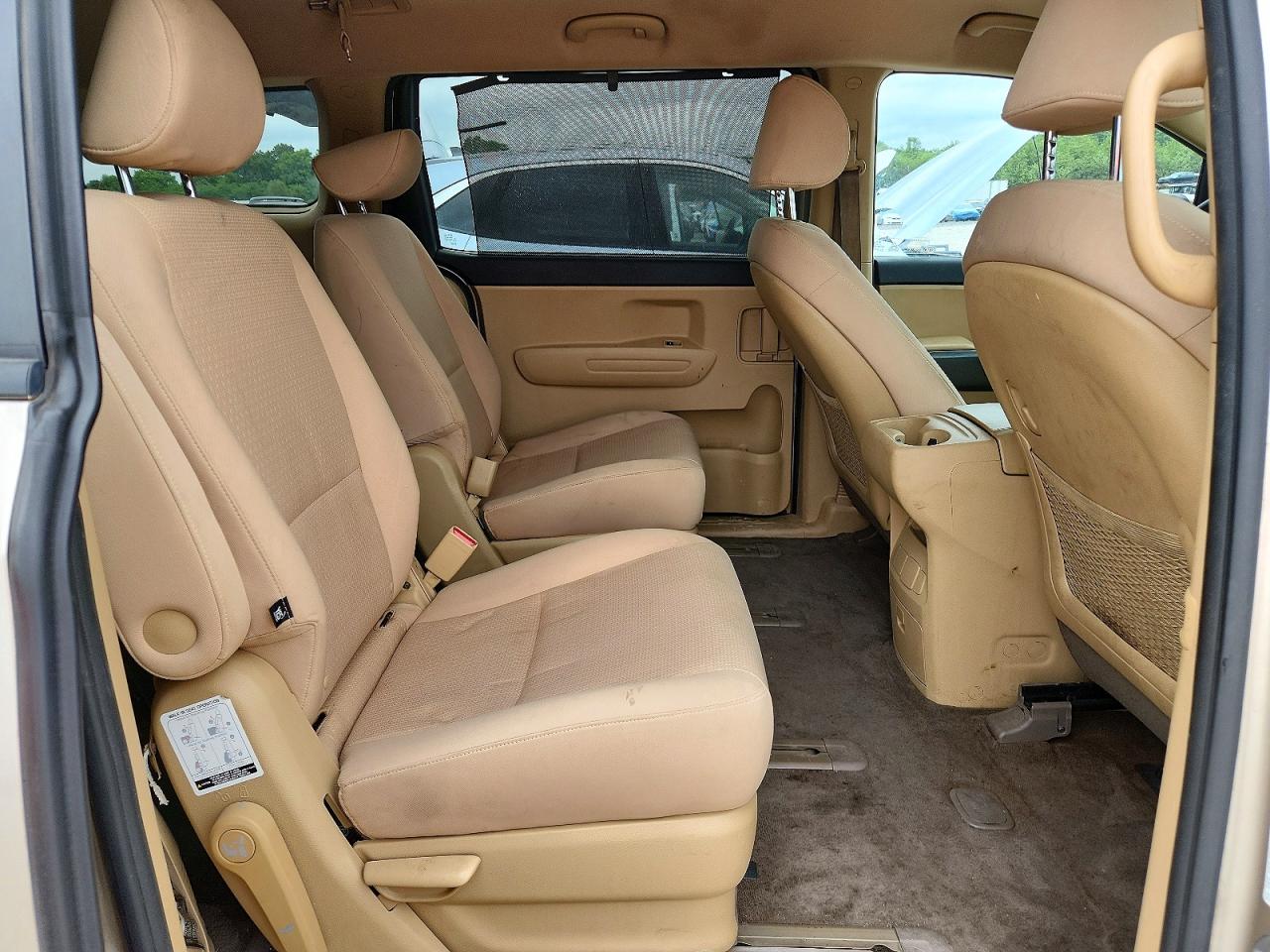 2016 Kia Sedona Lx Tan vin: KNDMB5C10G6098435