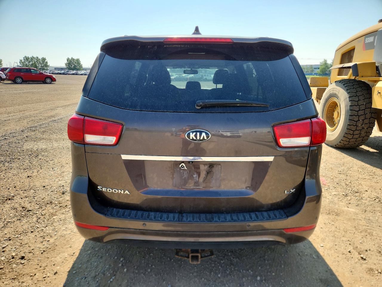 2015 Kia Sedona Lx Brown vin: KNDMB5C11F6015416