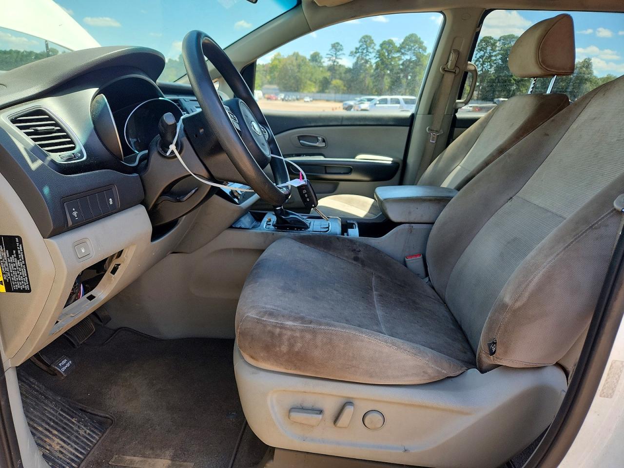 2015 Kia Sedona Lx White vin: KNDMB5C11F6021328