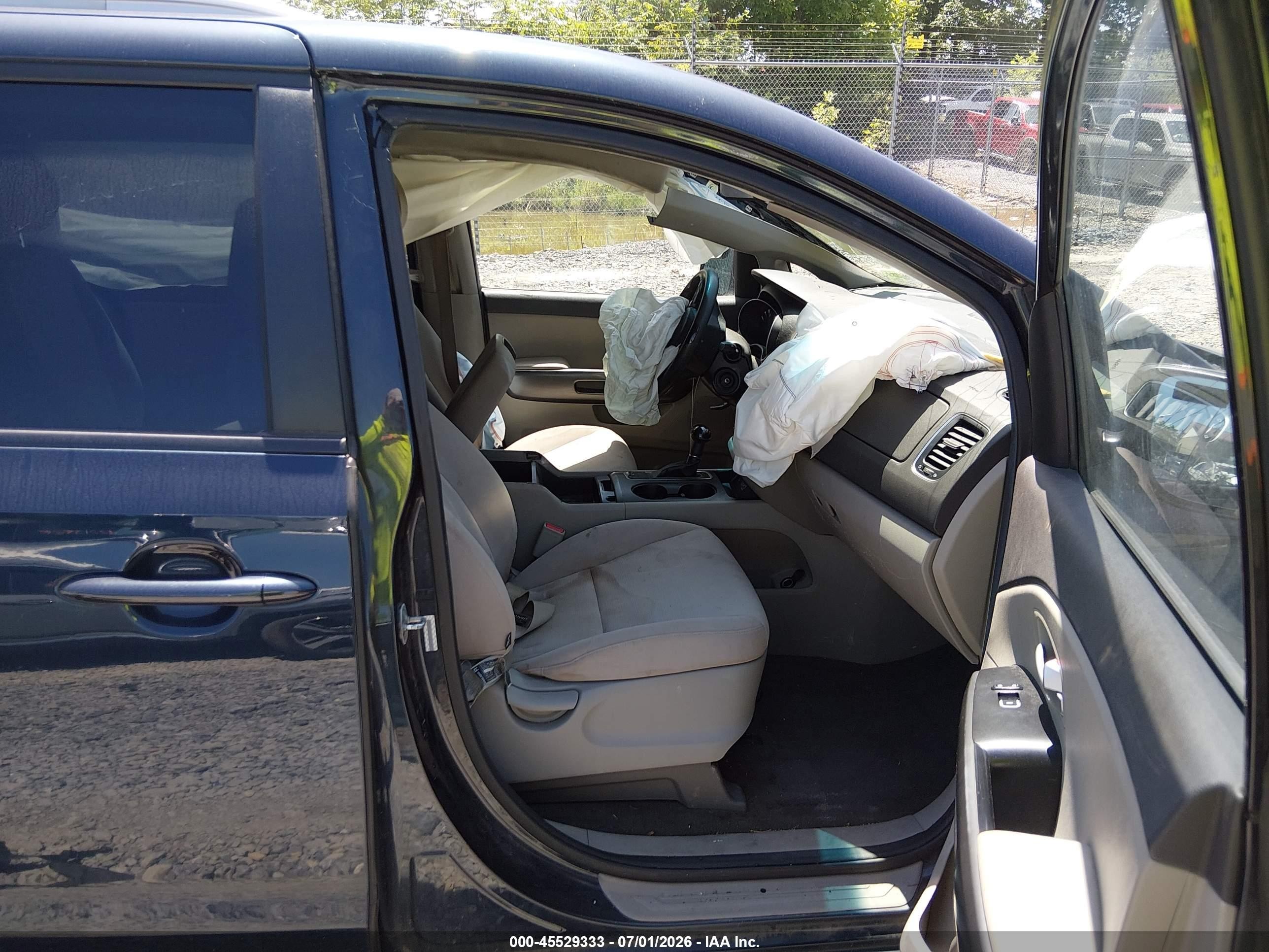 2015 Kia Sedona Lx Dark Blue vin: KNDMB5C11F6031597