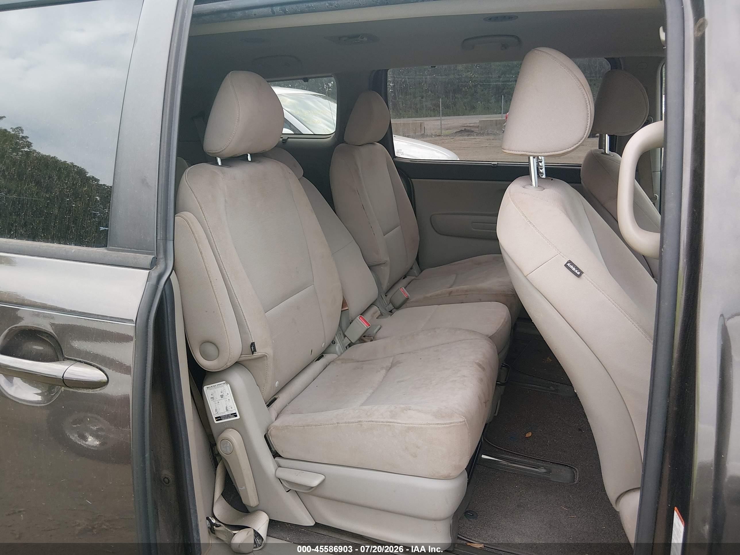 2015 Kia Sedona Lx Gray vin: KNDMB5C11F6073056