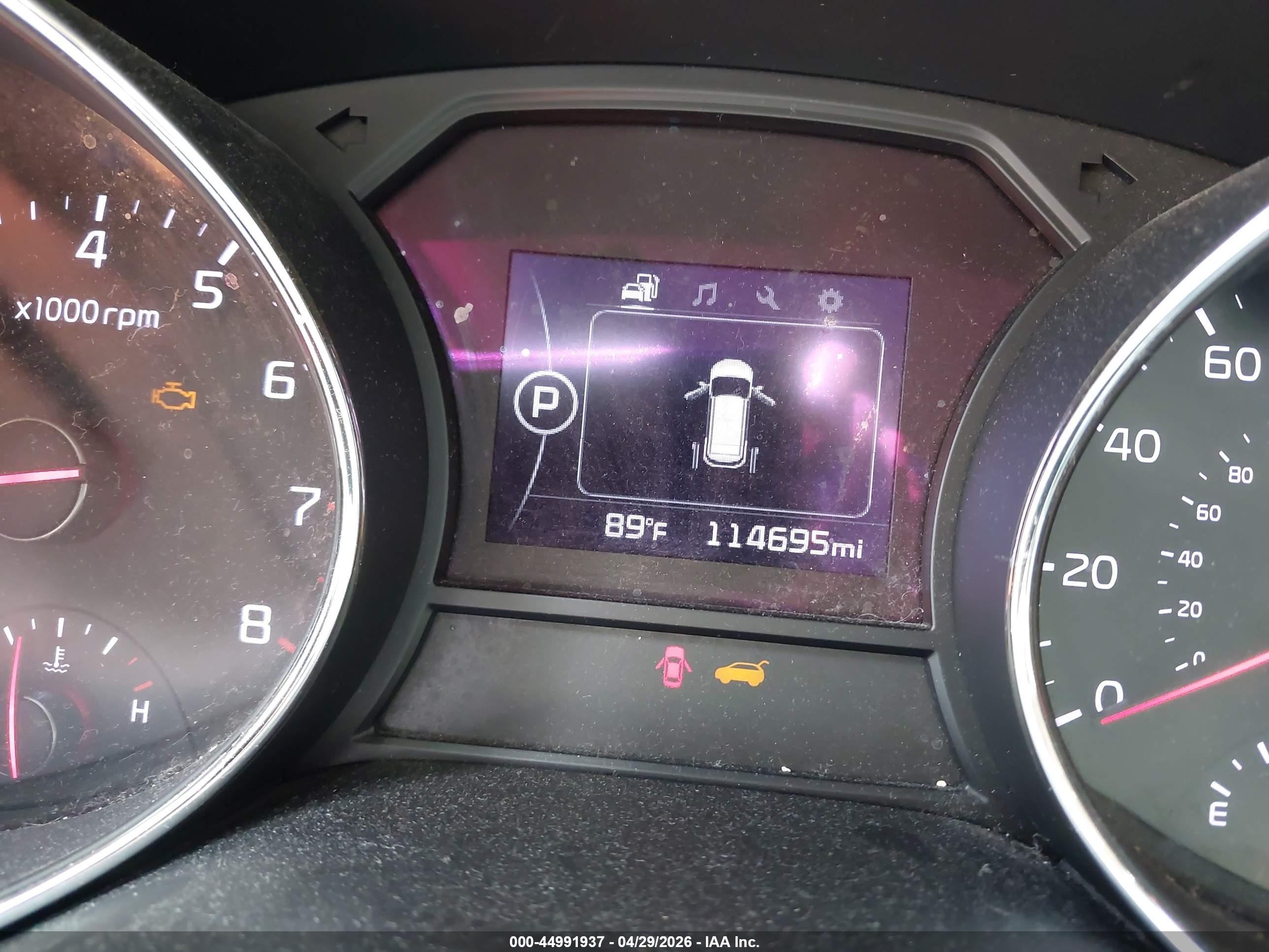 2017 Kia Sedona Lx Silver vin: KNDMB5C11H6249073