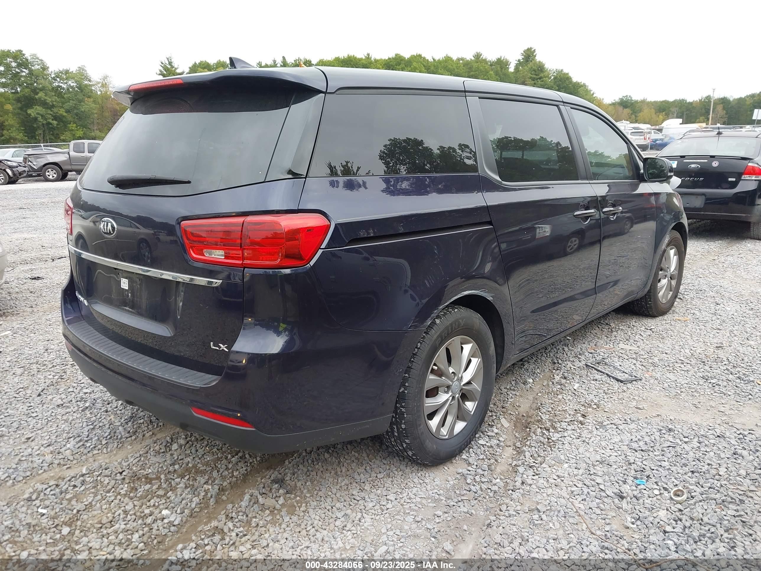 2020 Kia Sedona Lx Blue vin: KNDMB5C11L6619804