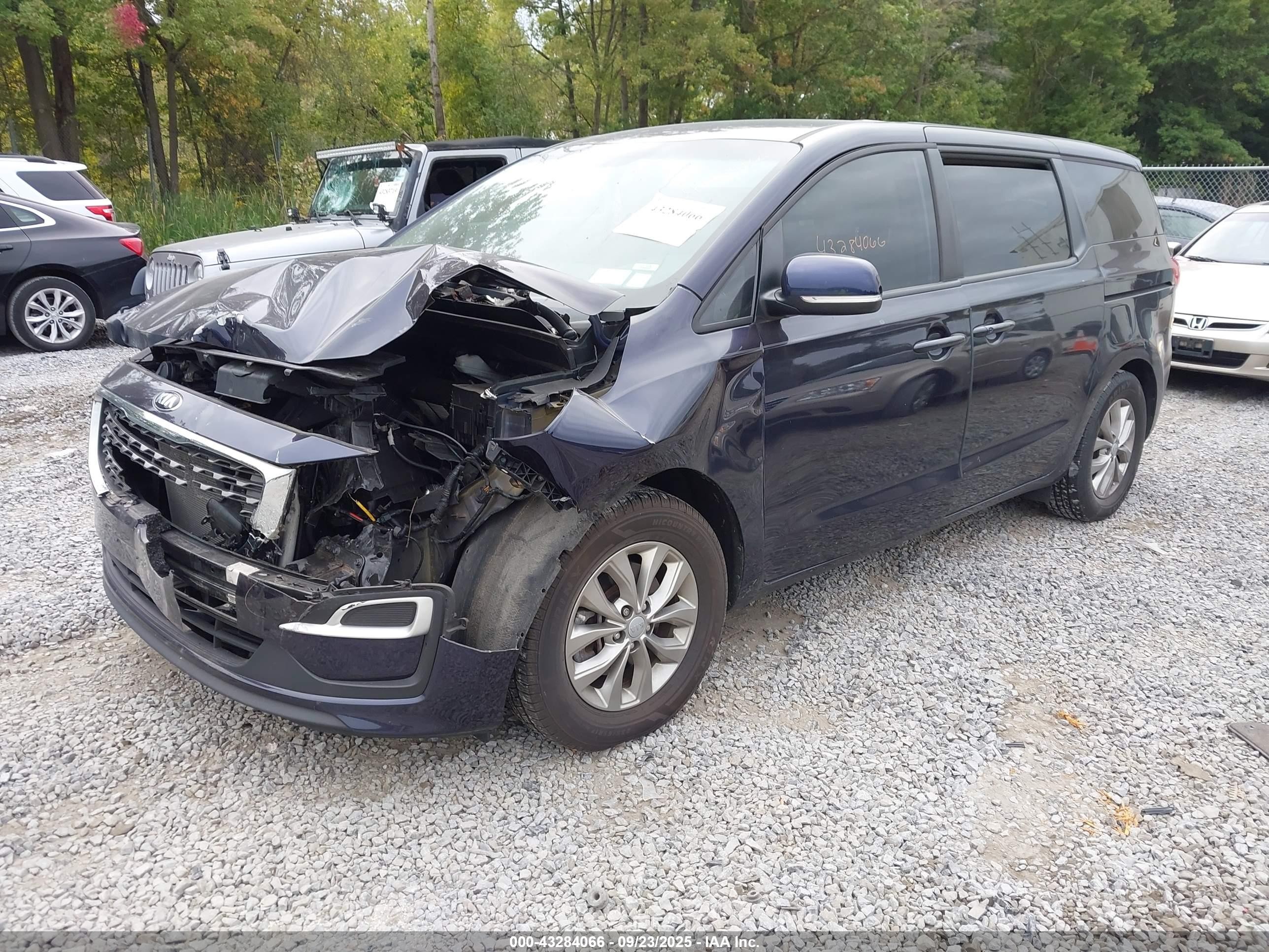 2020 Kia Sedona Lx Blue vin: KNDMB5C11L6619804