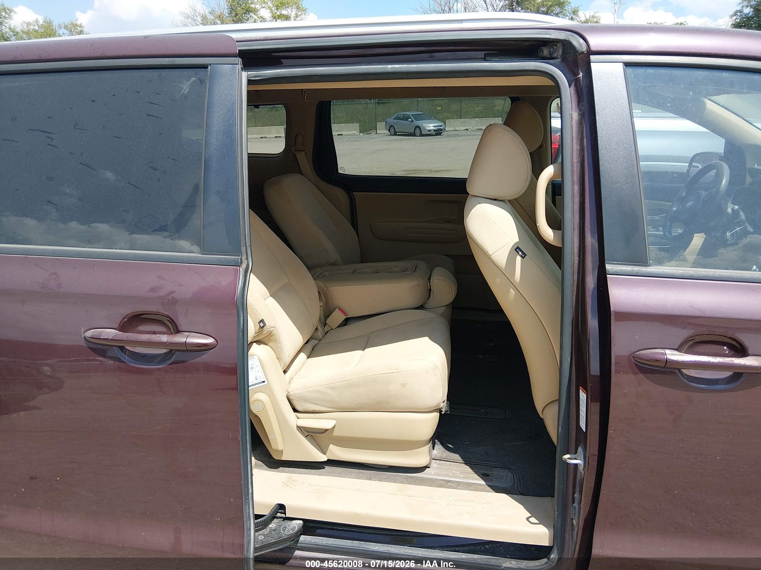 2015 Kia Sedona Lx Burgundy vin: KNDMB5C12F6050577