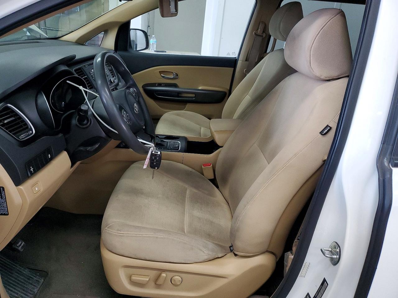2015 Kia Sedona Lx White vin: KNDMB5C12F6058016