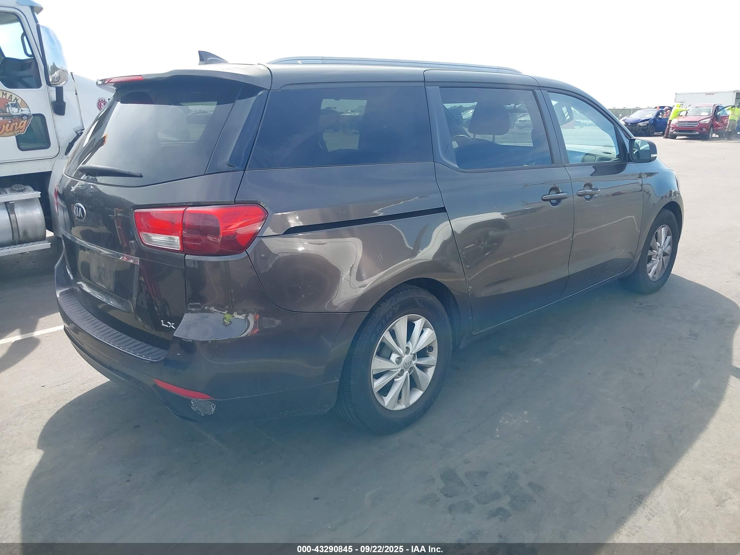 2015 Kia Sedona Lx Brown vin: KNDMB5C12F6066438
