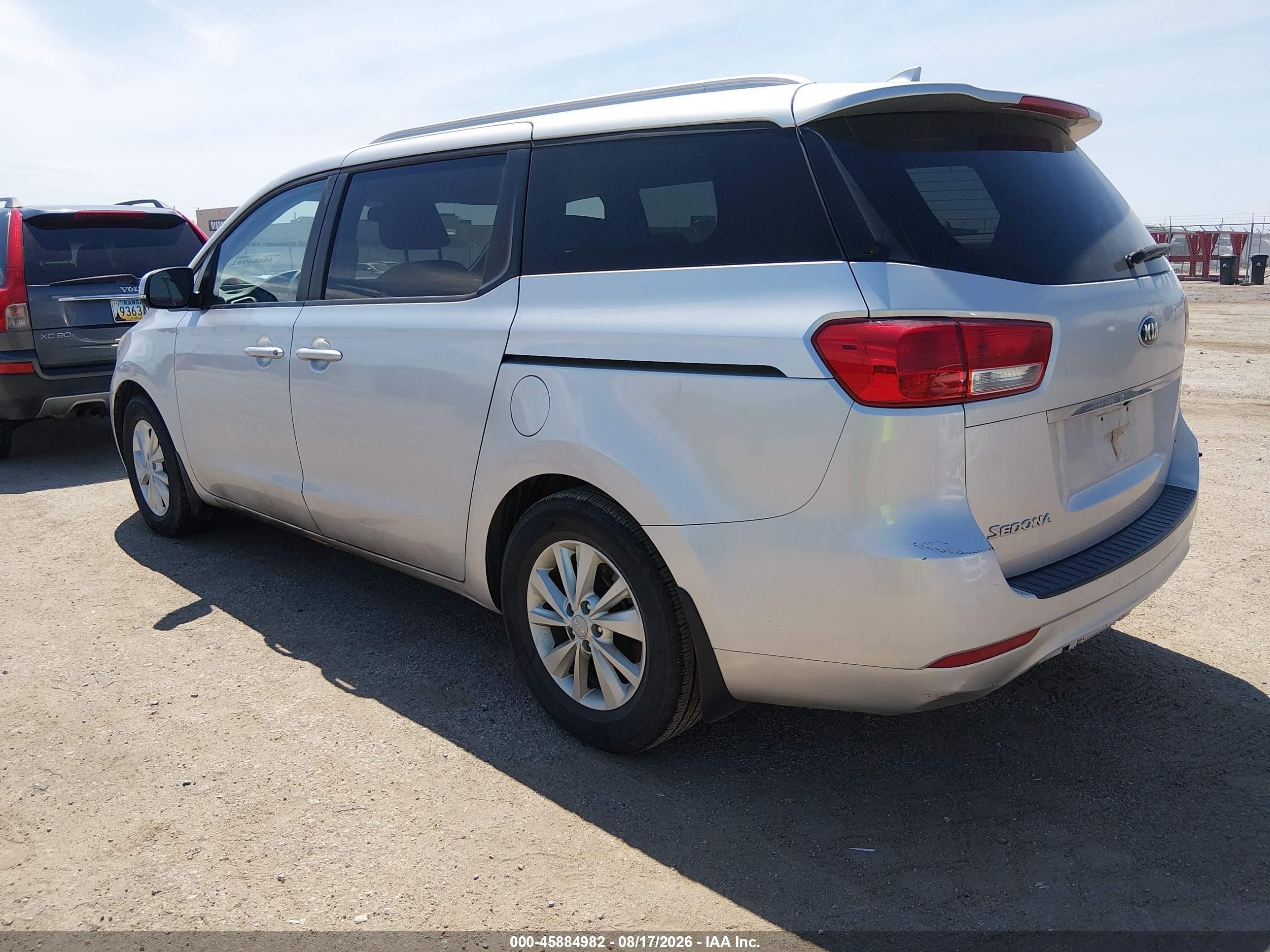 2016 Kia Sedona Lx Silver vin: KNDMB5C12G6142726