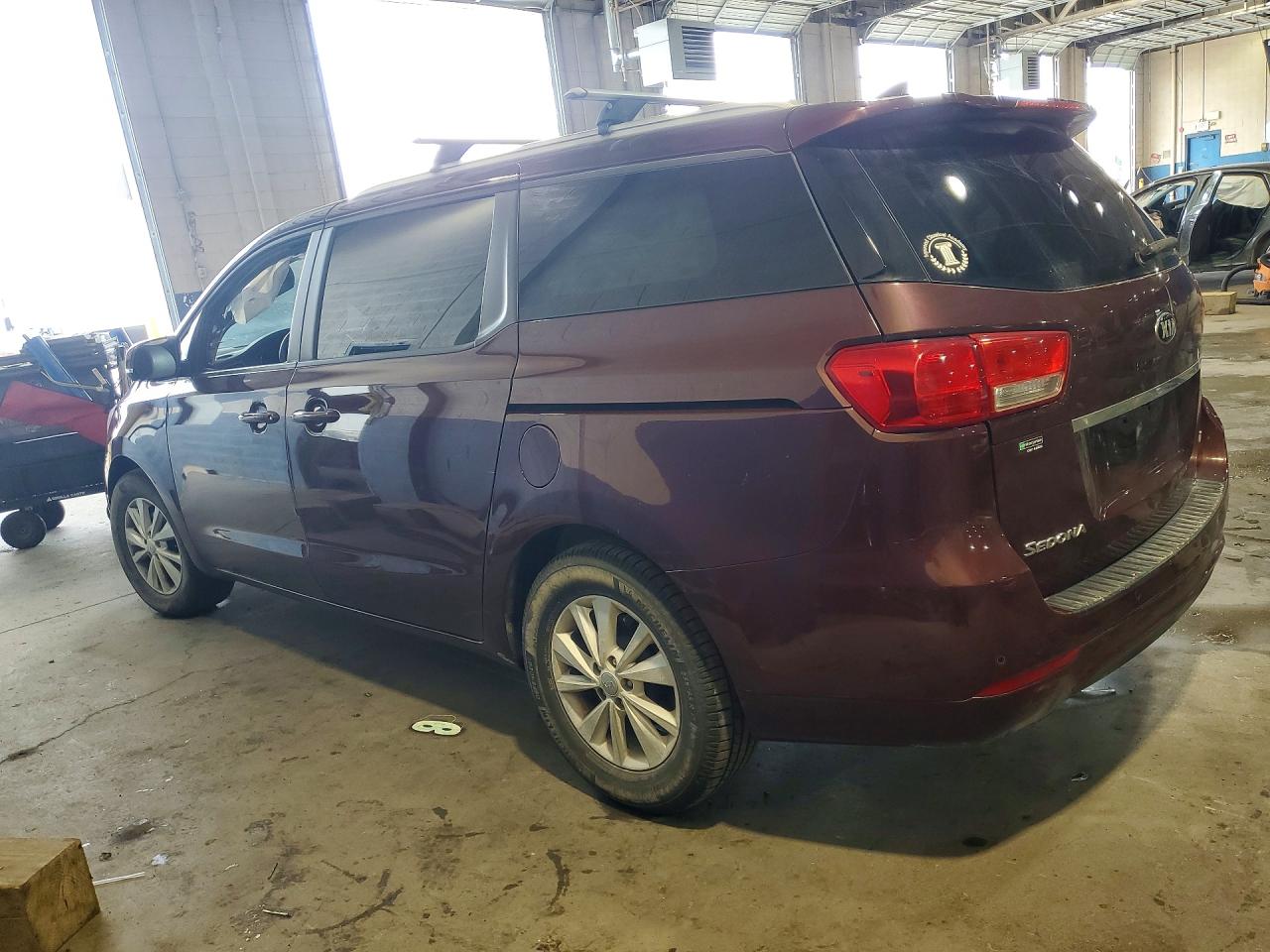 2017 Kia Sedona Lx Burgundy vin: KNDMB5C12H6315422