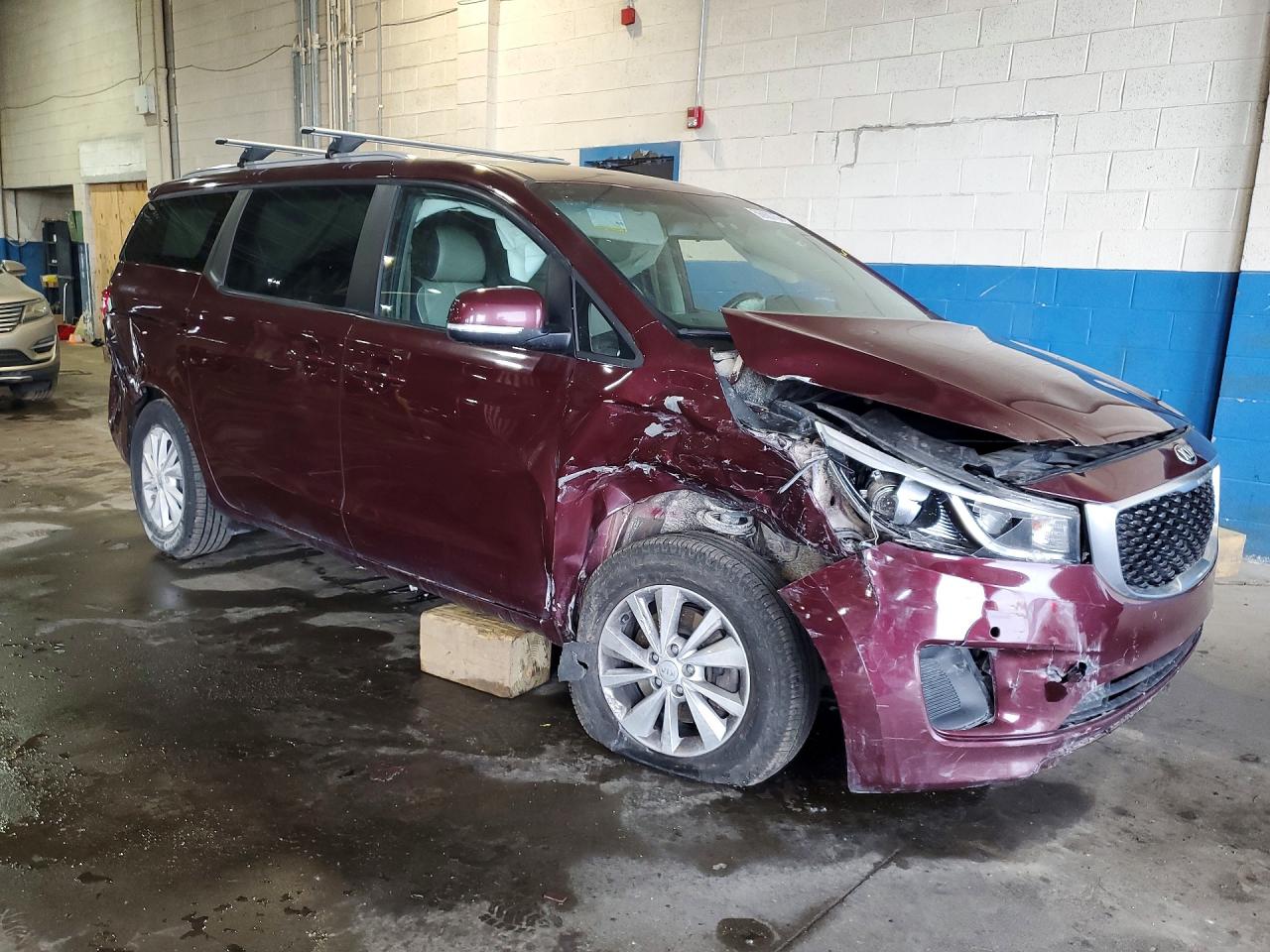 2017 Kia Sedona Lx Burgundy vin: KNDMB5C12H6315422