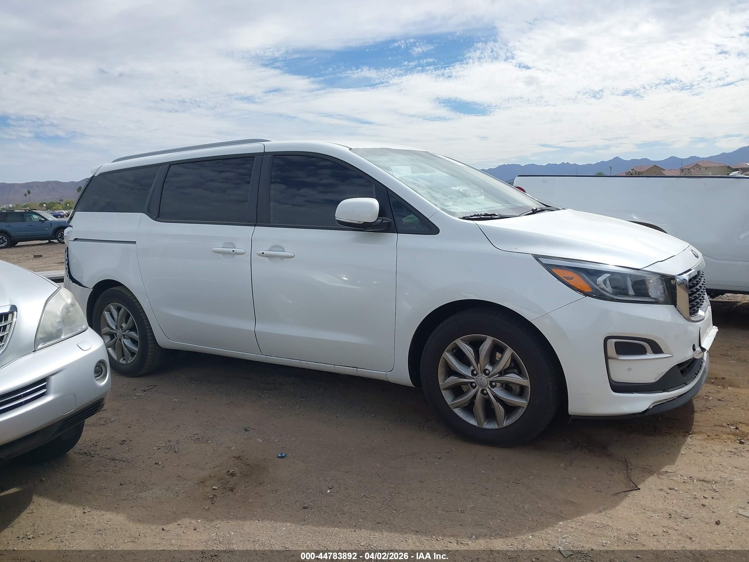 2021 Kia Sedona Ex White vin: KNDMB5C12M6675235