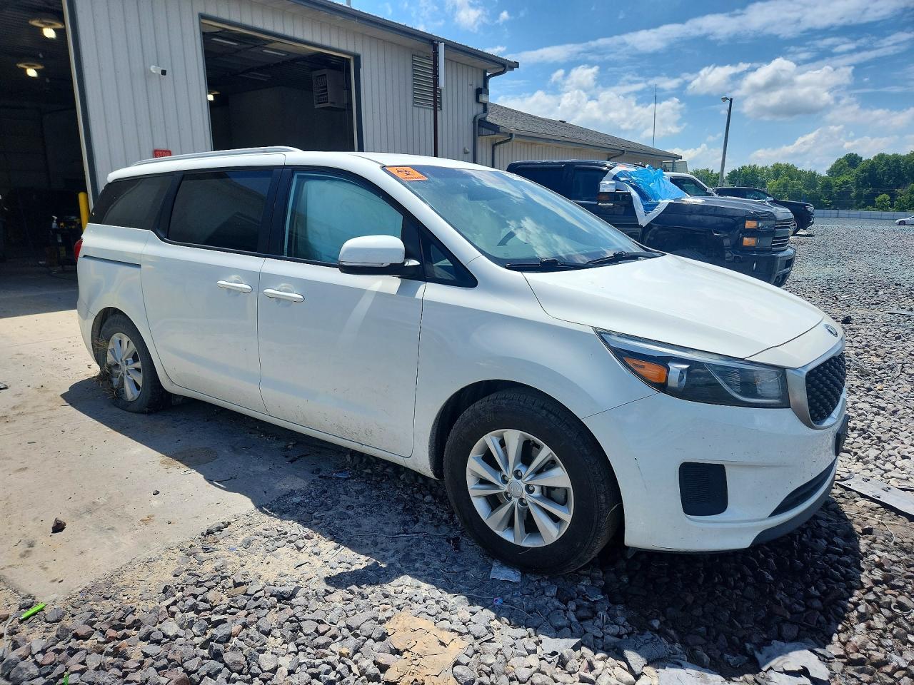 2015 Kia Sedona Lx White vin: KNDMB5C13F6041368