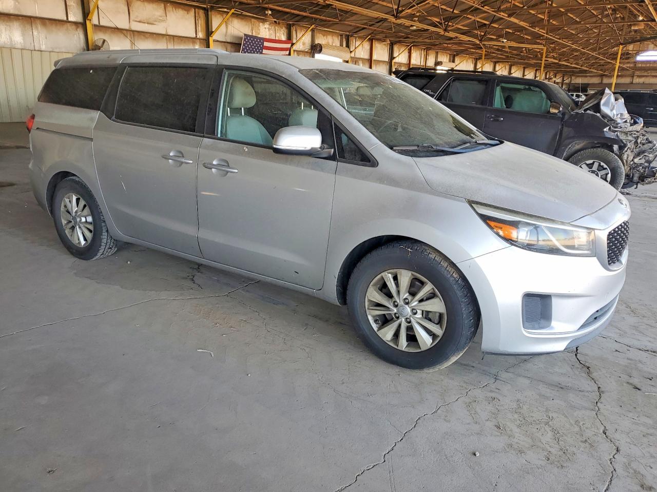 2015 Kia Sedona Lx Silver vin: KNDMB5C13F6073687