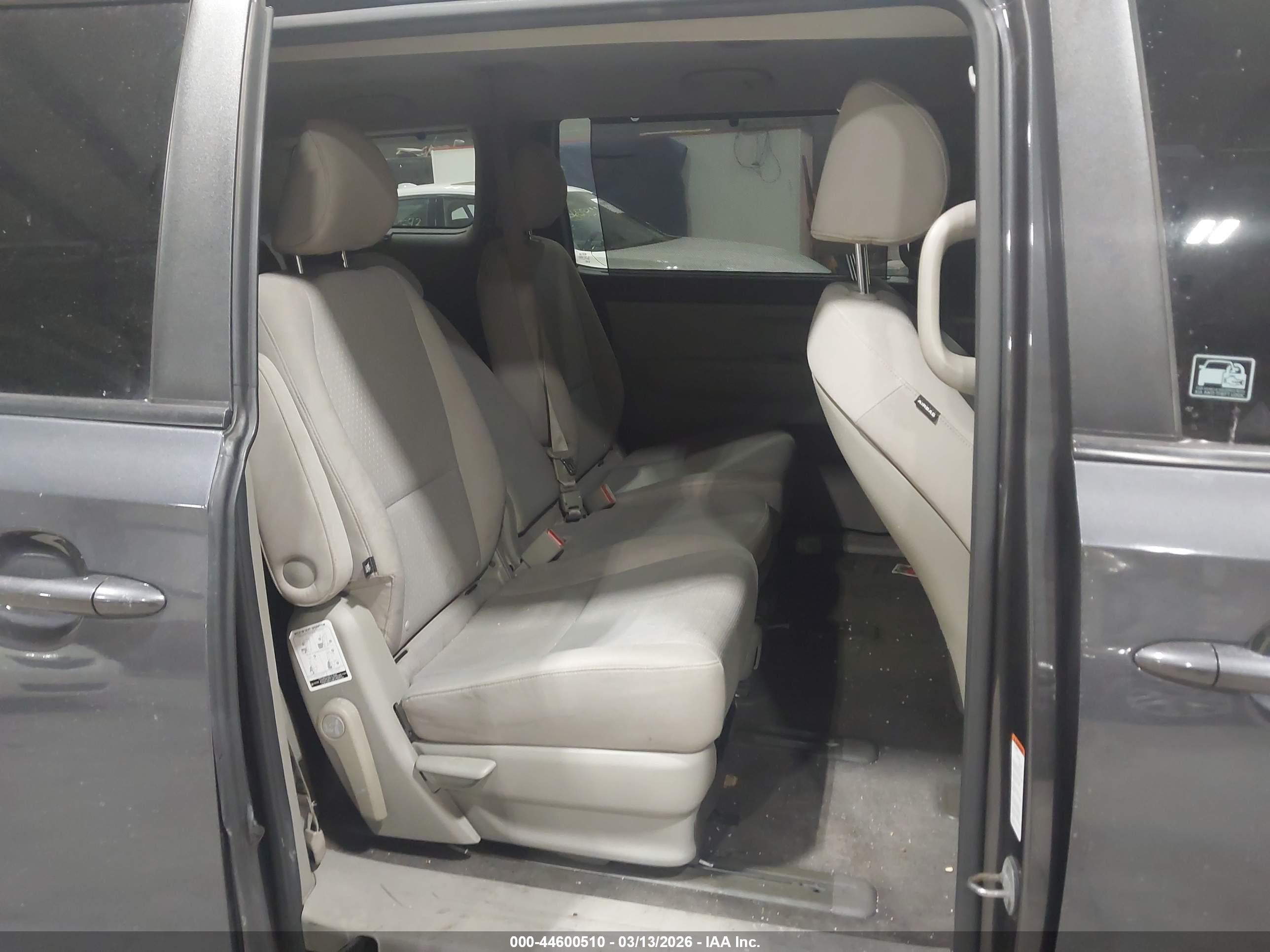 2016 Kia Sedona Lx Gray vin: KNDMB5C13G6090524
