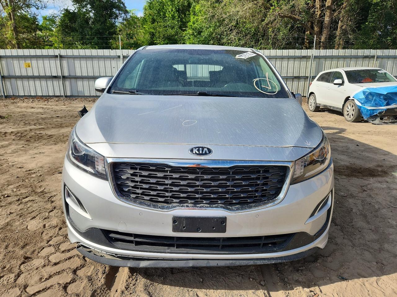 2019 Kia Sedona Ex Silver vin: KNDMB5C13K6534204