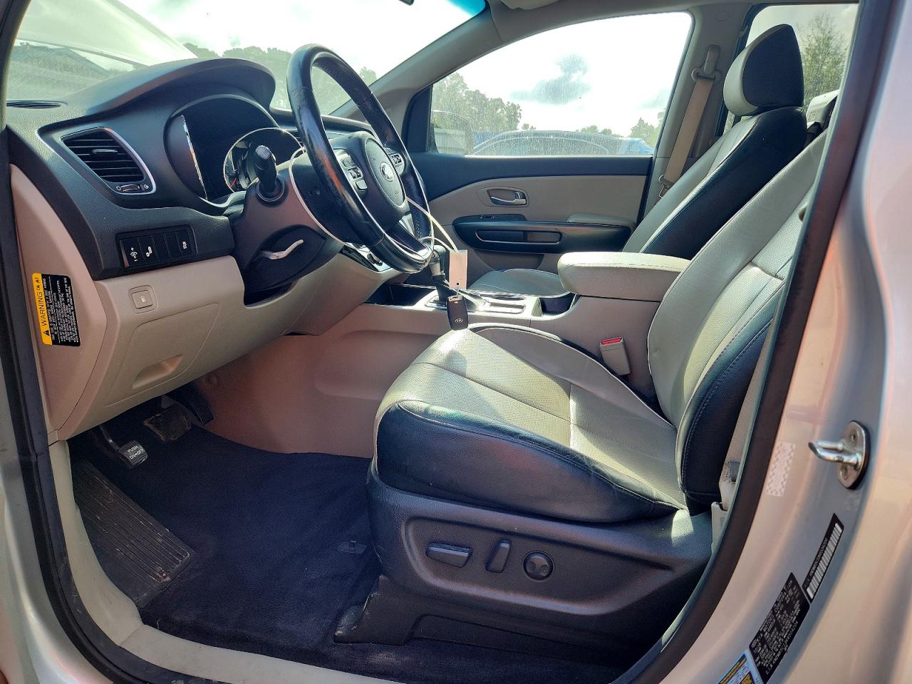 2019 Kia Sedona Ex Silver vin: KNDMB5C13K6534204