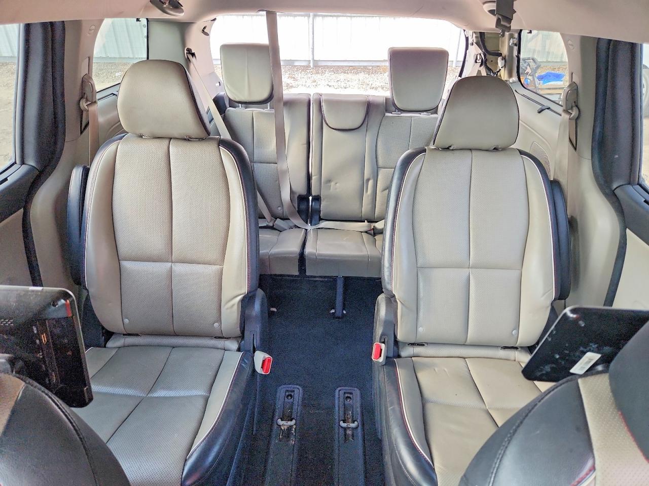 2019 Kia Sedona Ex Silver vin: KNDMB5C13K6534204