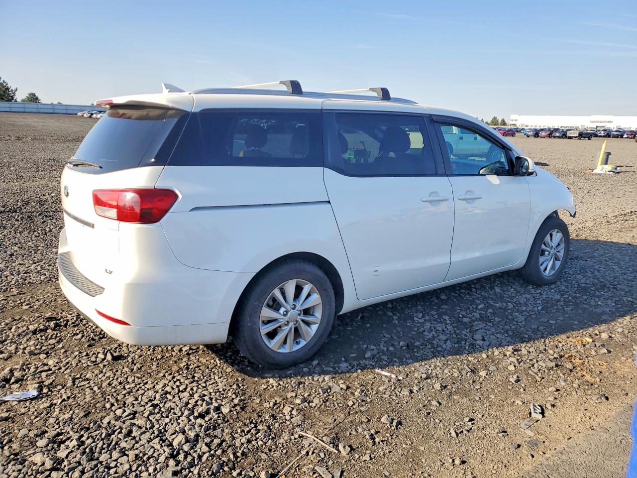 2015 Kia Sedona Lx White vin: KNDMB5C14F6066053