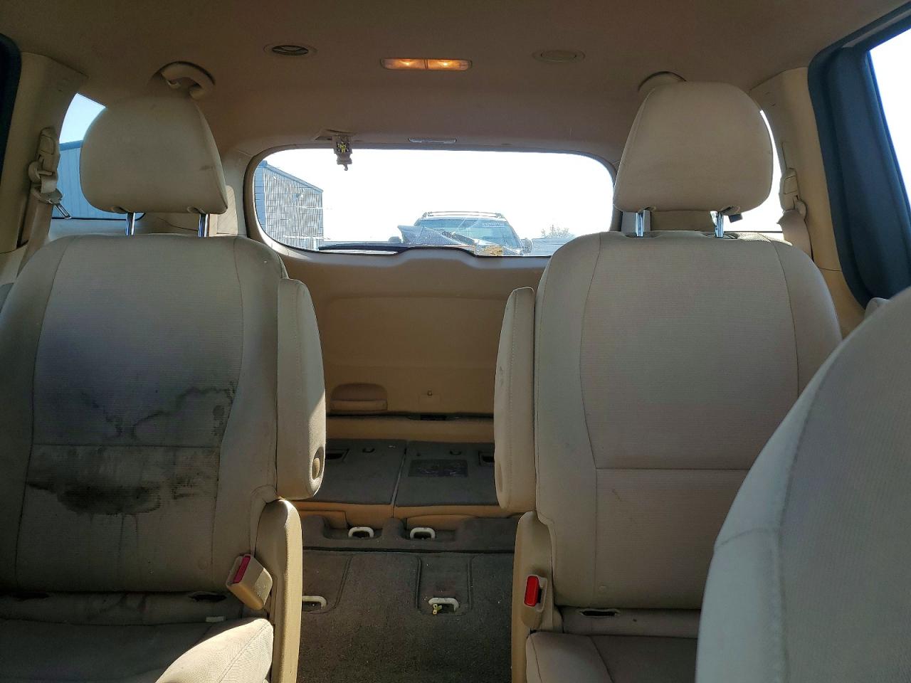 2015 Kia Sedona Lx White vin: KNDMB5C14F6066053