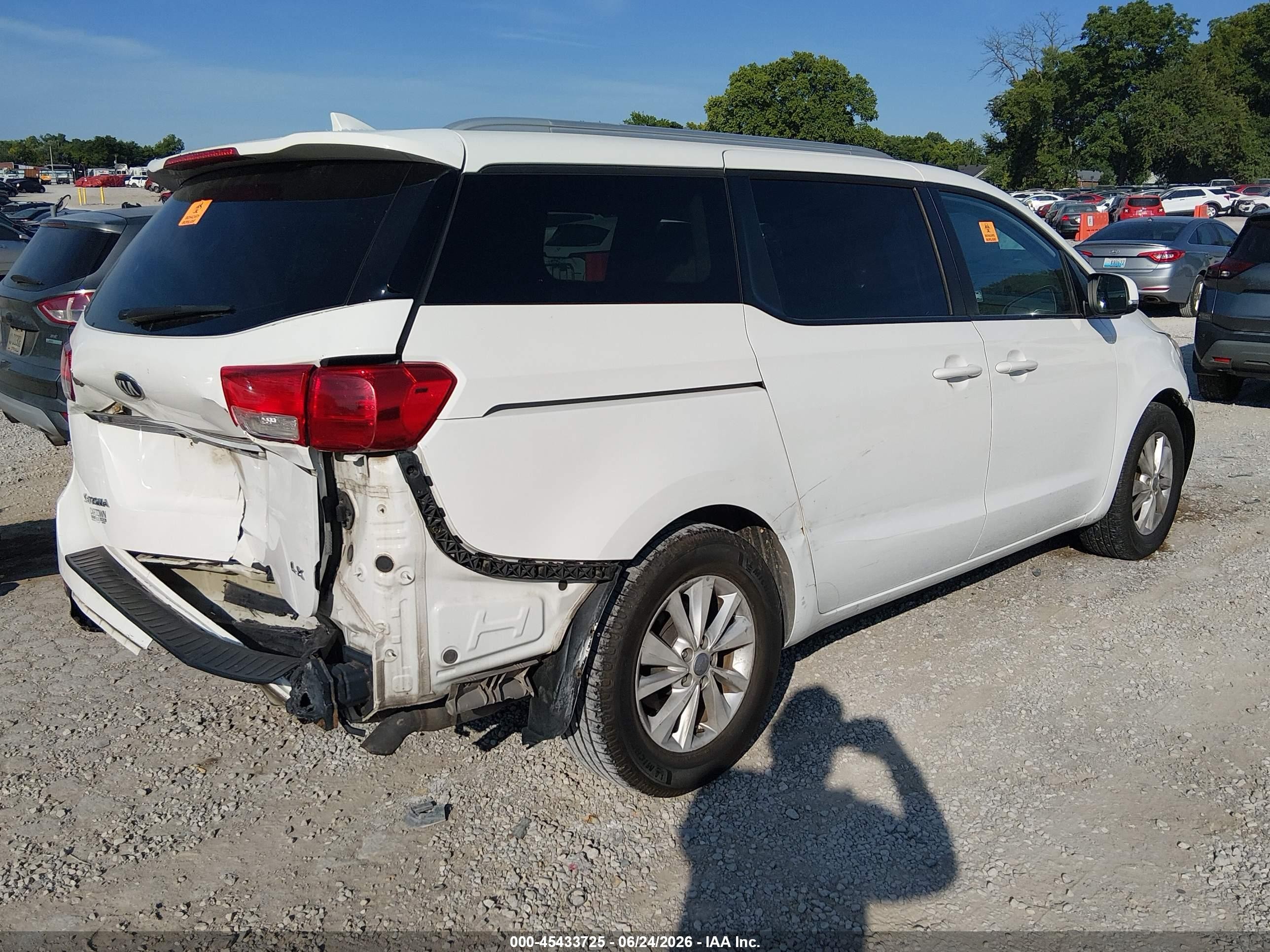 2015 Kia Sedona Lx White vin: KNDMB5C14F6076310