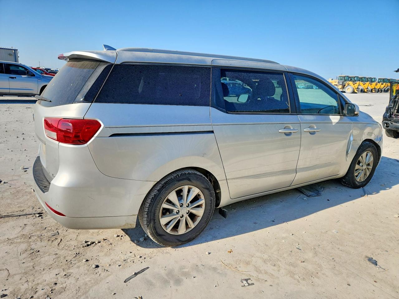 2016 Kia Sedona Lx Серебряный vin: KNDMB5C14G6188008