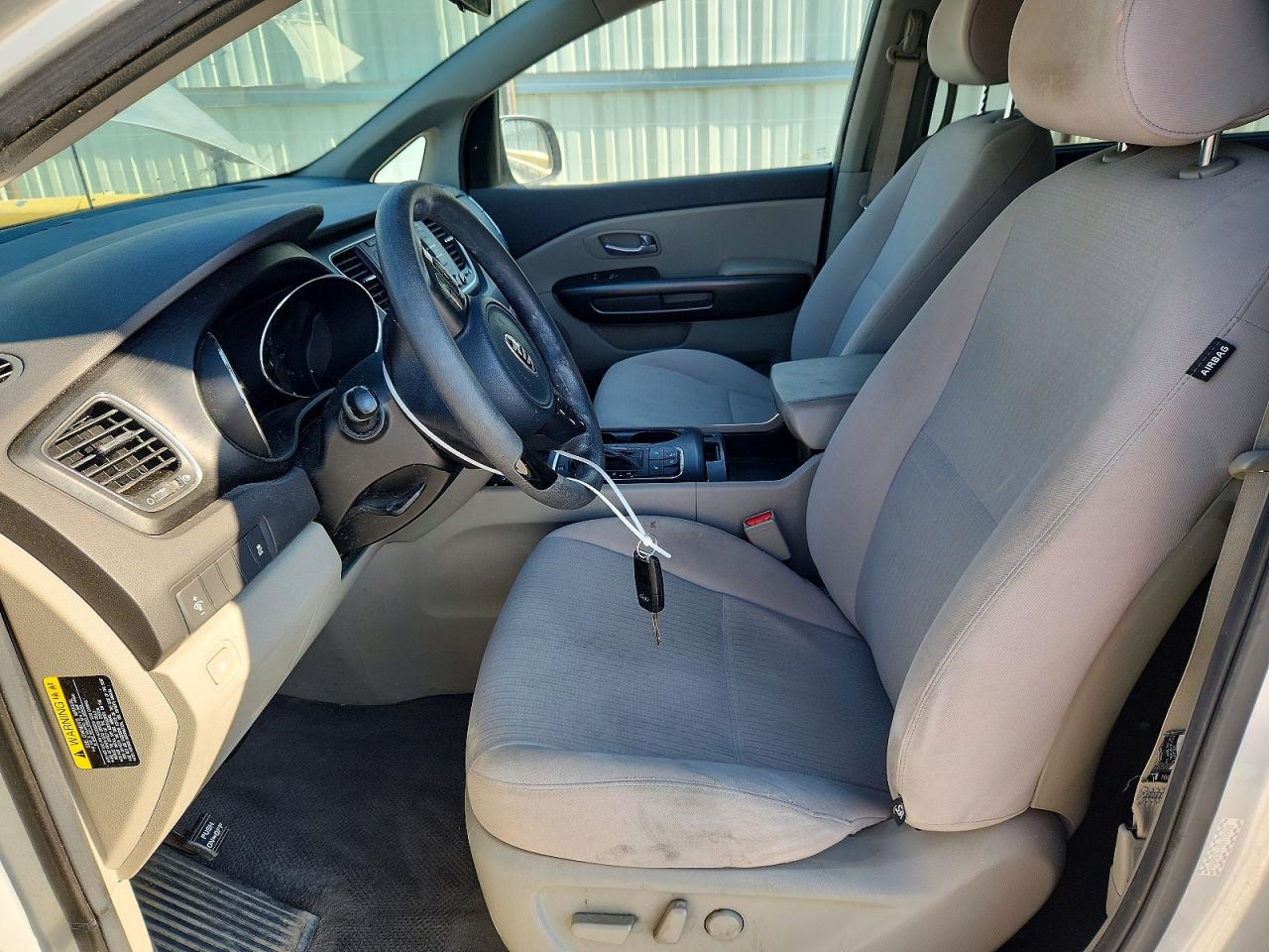 2016 Kia Sedona Lx Серебряный vin: KNDMB5C14G6188008