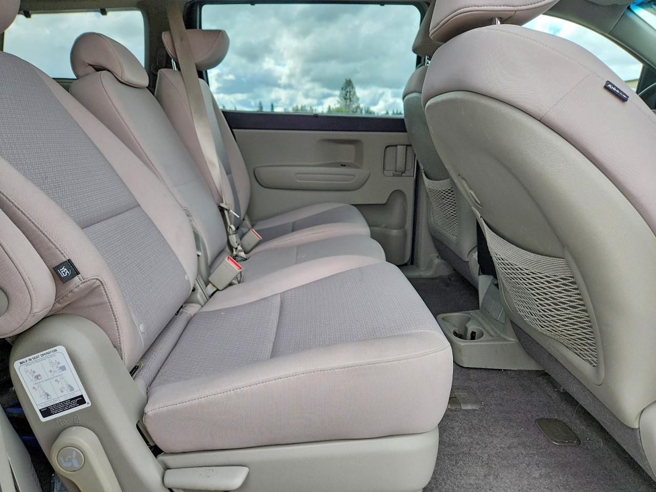 2016 Kia Sedona Lx Silver vin: KNDMB5C14G6198599