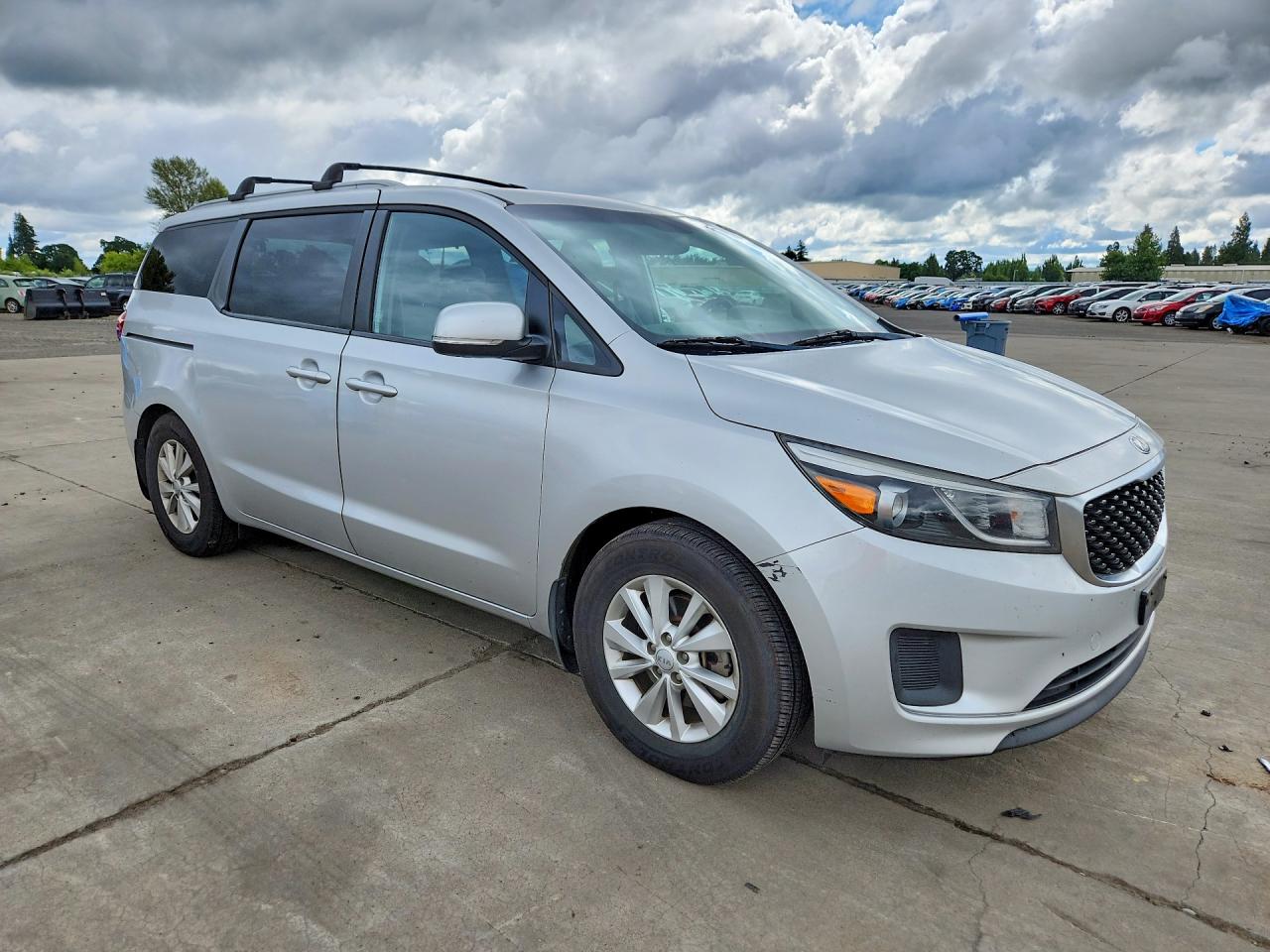 2016 Kia Sedona Lx Silver vin: KNDMB5C14G6198599