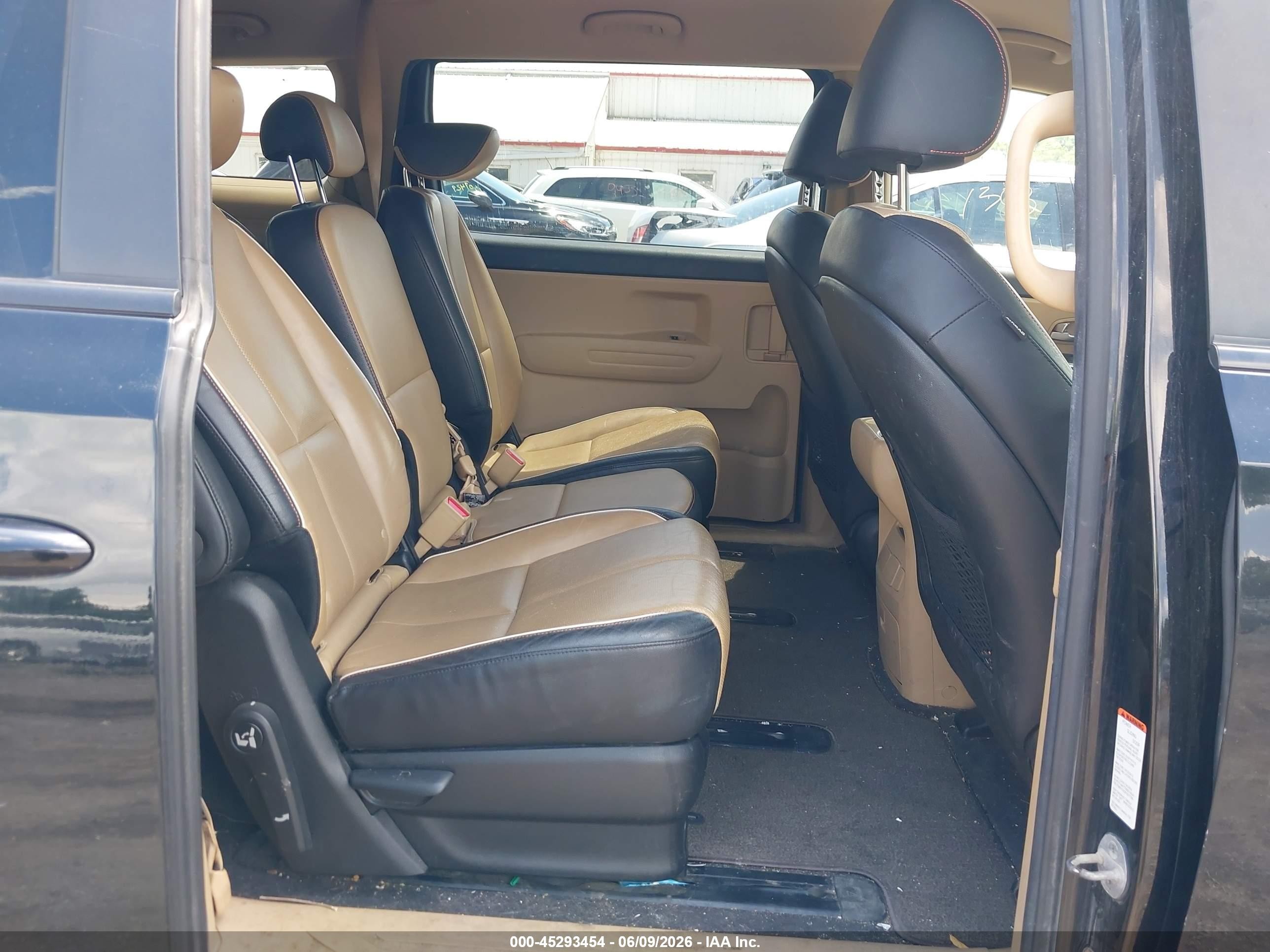 2016 Kia Sedona Lx Black vin: KNDMB5C14G6209357