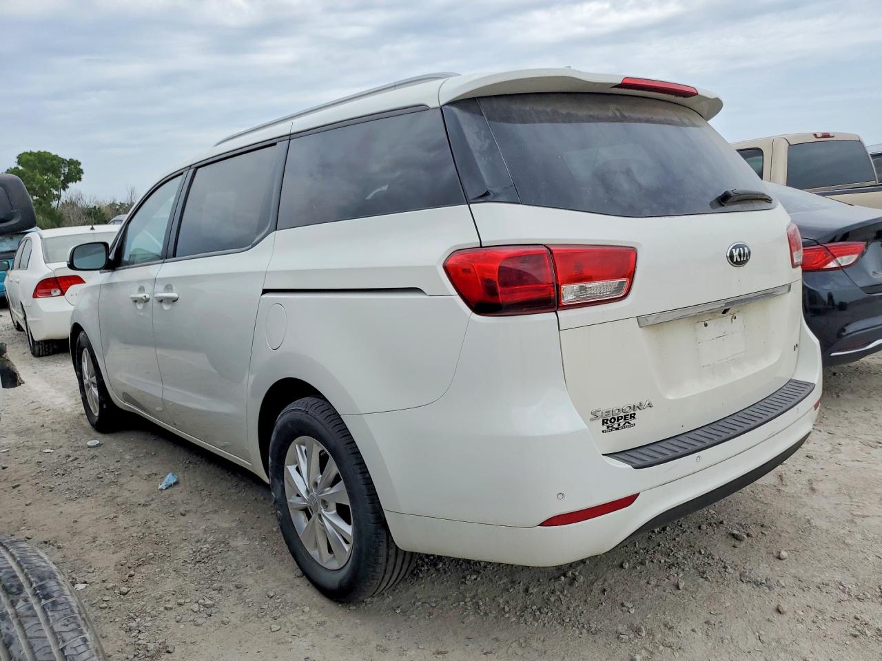 2015 Kia Sedona Lx Белый vin: KNDMB5C15F6038813