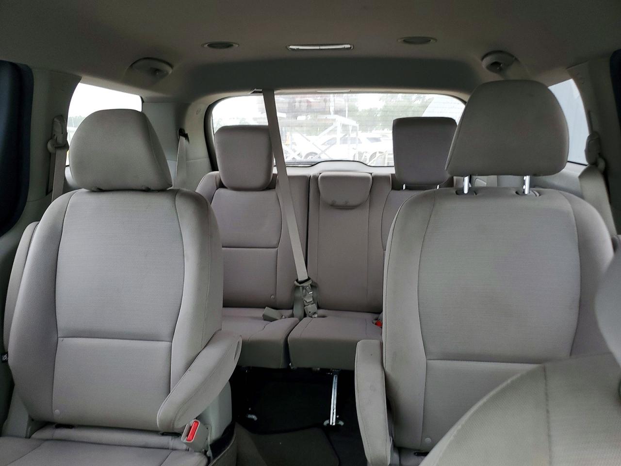 2015 Kia Sedona Lx Белый vin: KNDMB5C15F6038813