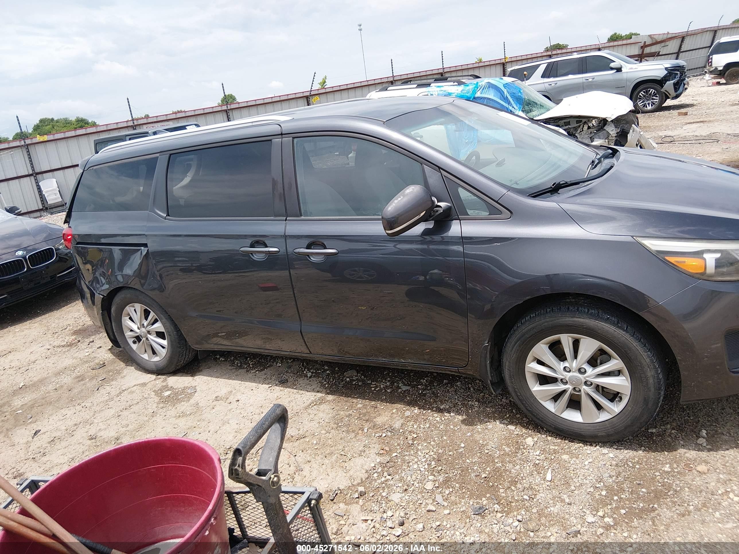 2015 Kia Sedona Lx Gray vin: KNDMB5C15F6071925