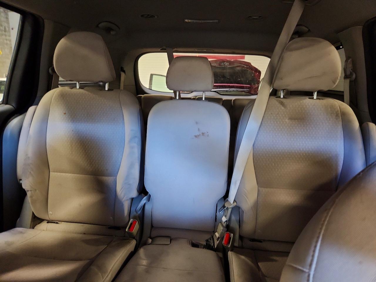 2016 Kia Sedona Lx Кремовый vin: KNDMB5C15G6162937
