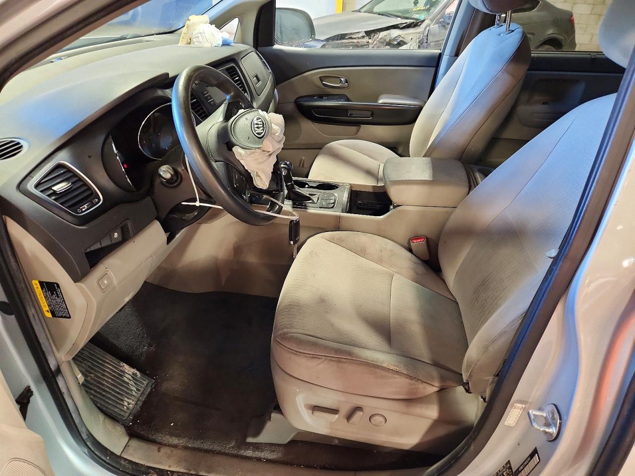 2016 Kia Sedona Lx Кремовый vin: KNDMB5C15G6162937