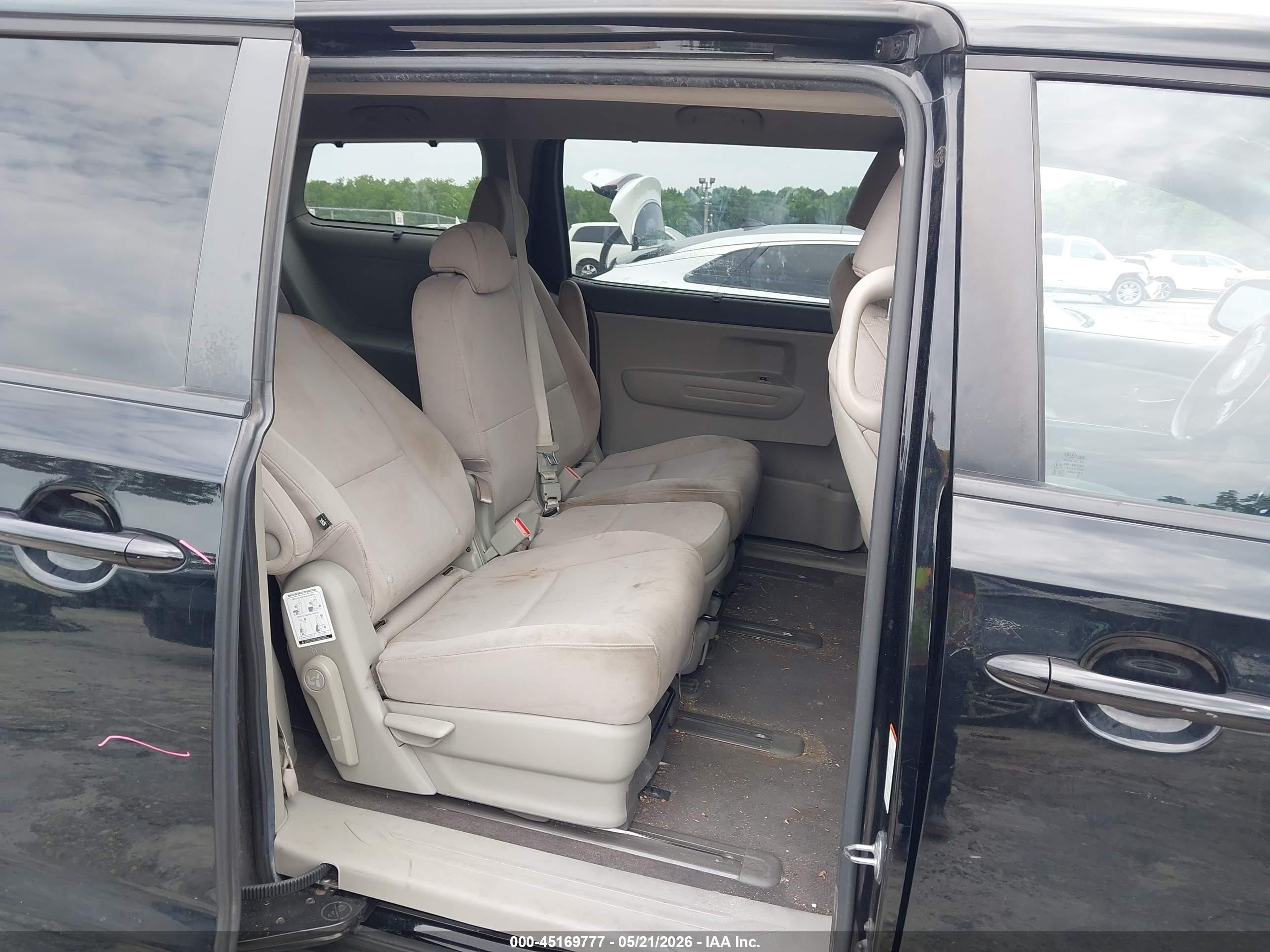 2015 Kia Sedona Lx Black vin: KNDMB5C16F6025391