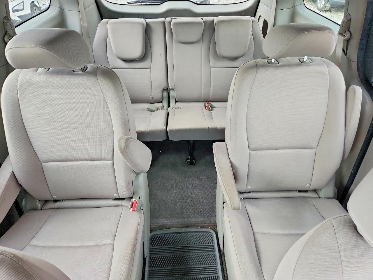 2015 Kia Sedona Lx Gray vin: KNDMB5C16F6080035