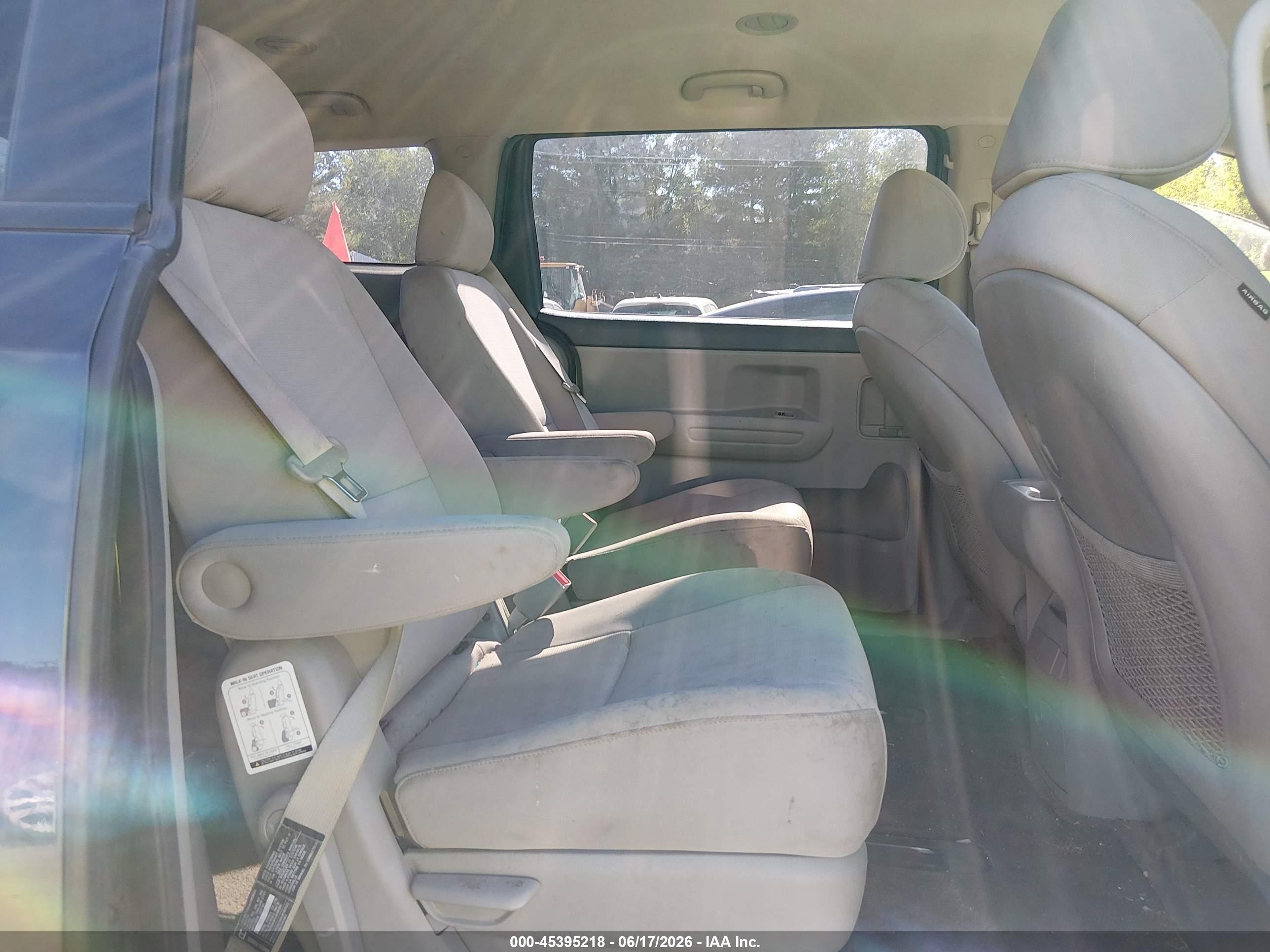 2015 Kia Sedona Lx Синий vin: KNDMB5C17F6034357