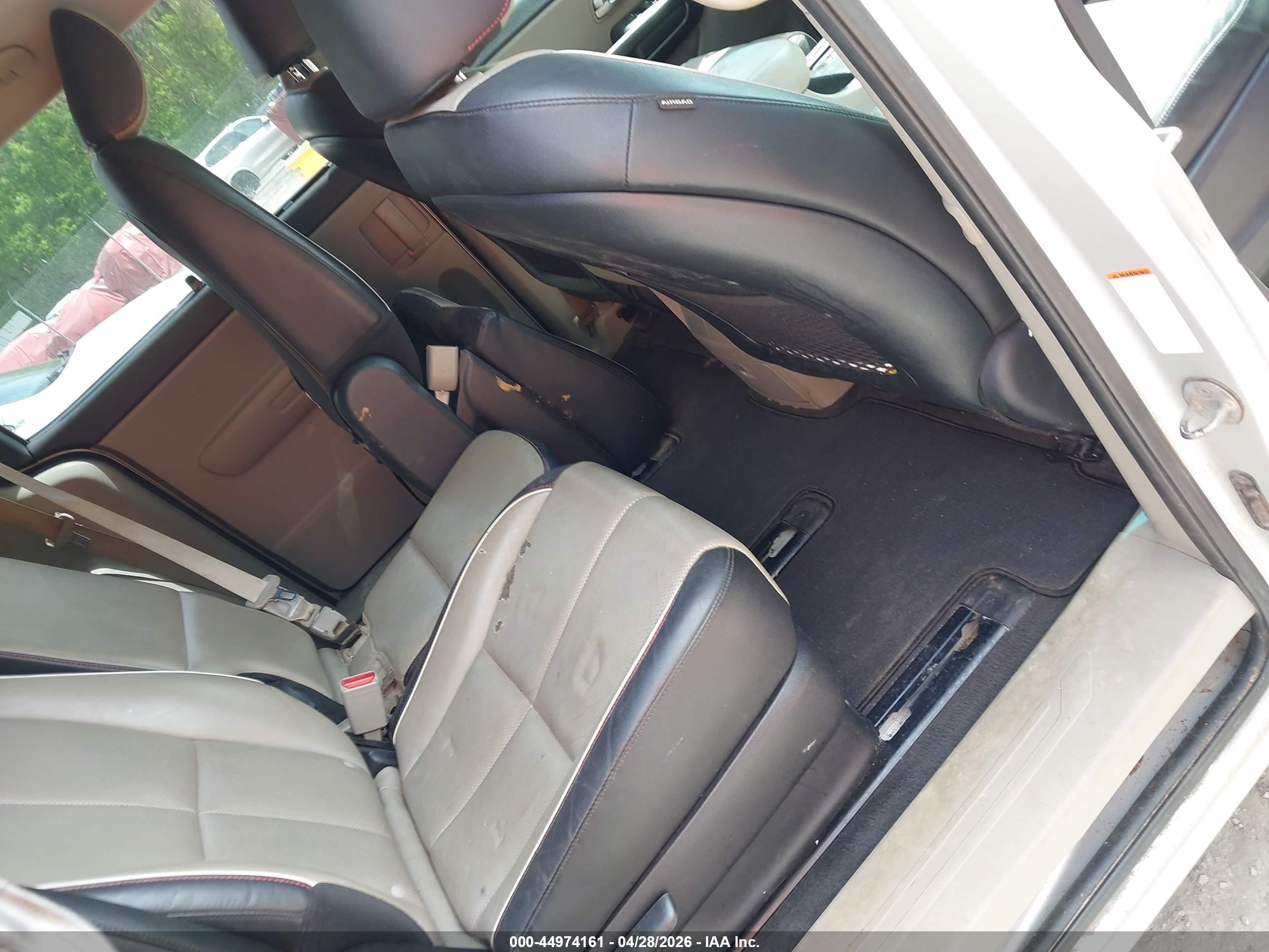 2019 Kia Sedona Ex Серебряный vin: KNDMB5C17K6513744