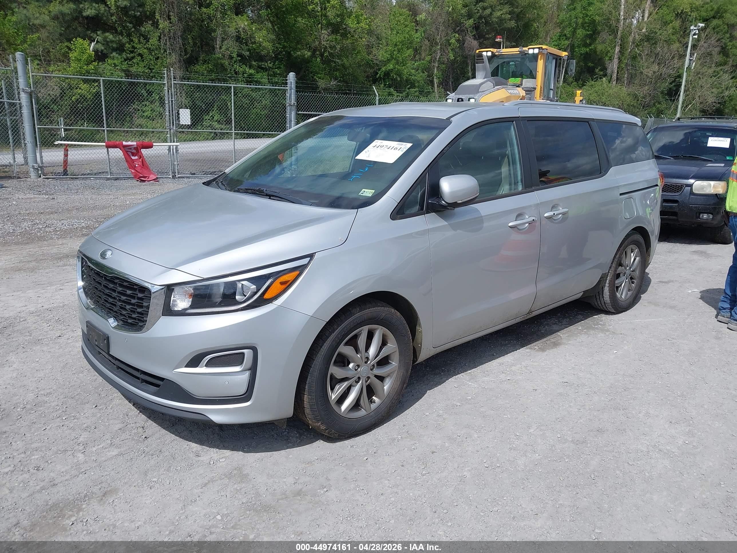 2019 Kia Sedona Ex Серебряный vin: KNDMB5C17K6513744
