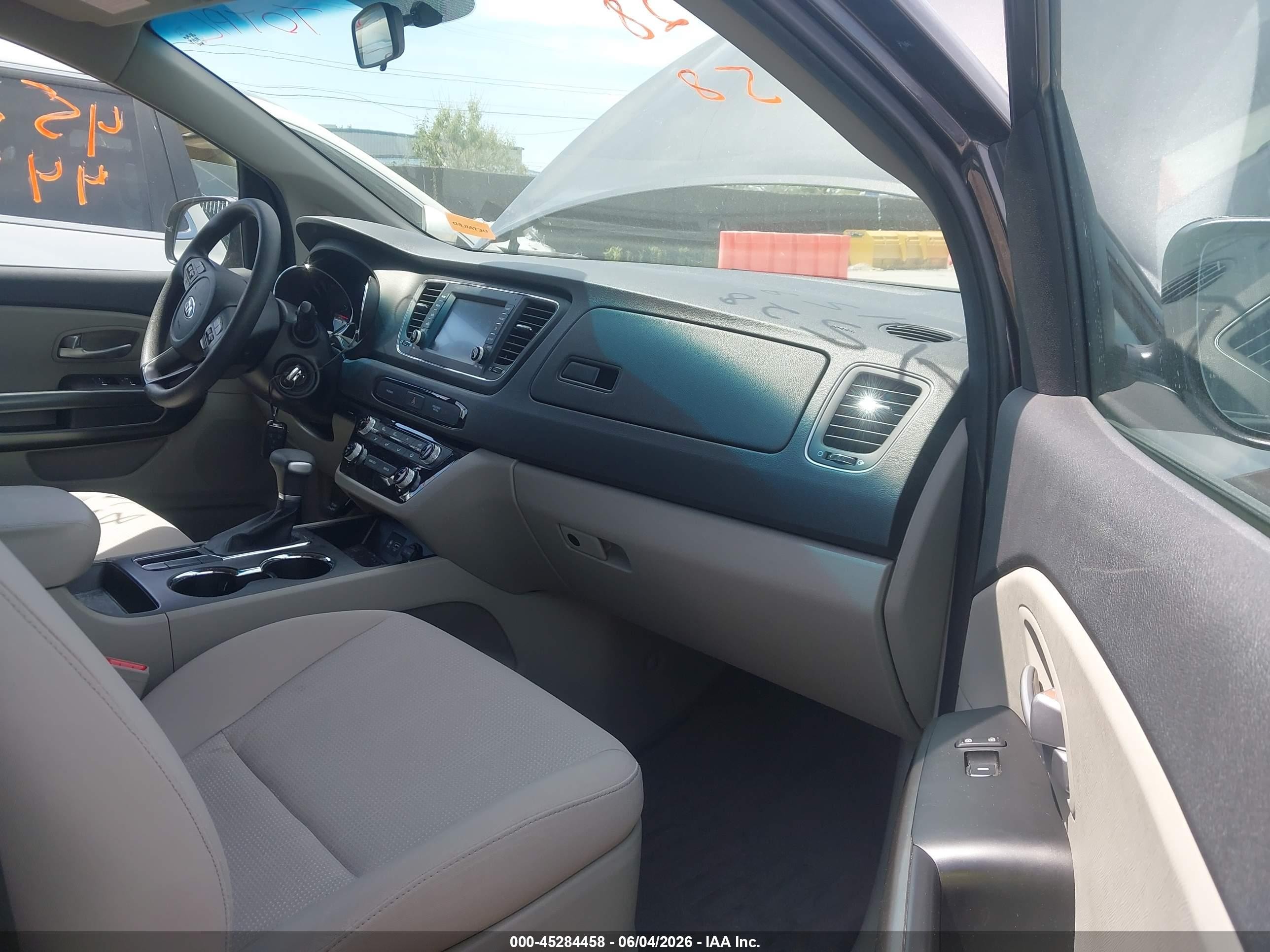 2021 Kia Sedona Lx Gray vin: KNDMB5C17M6662044