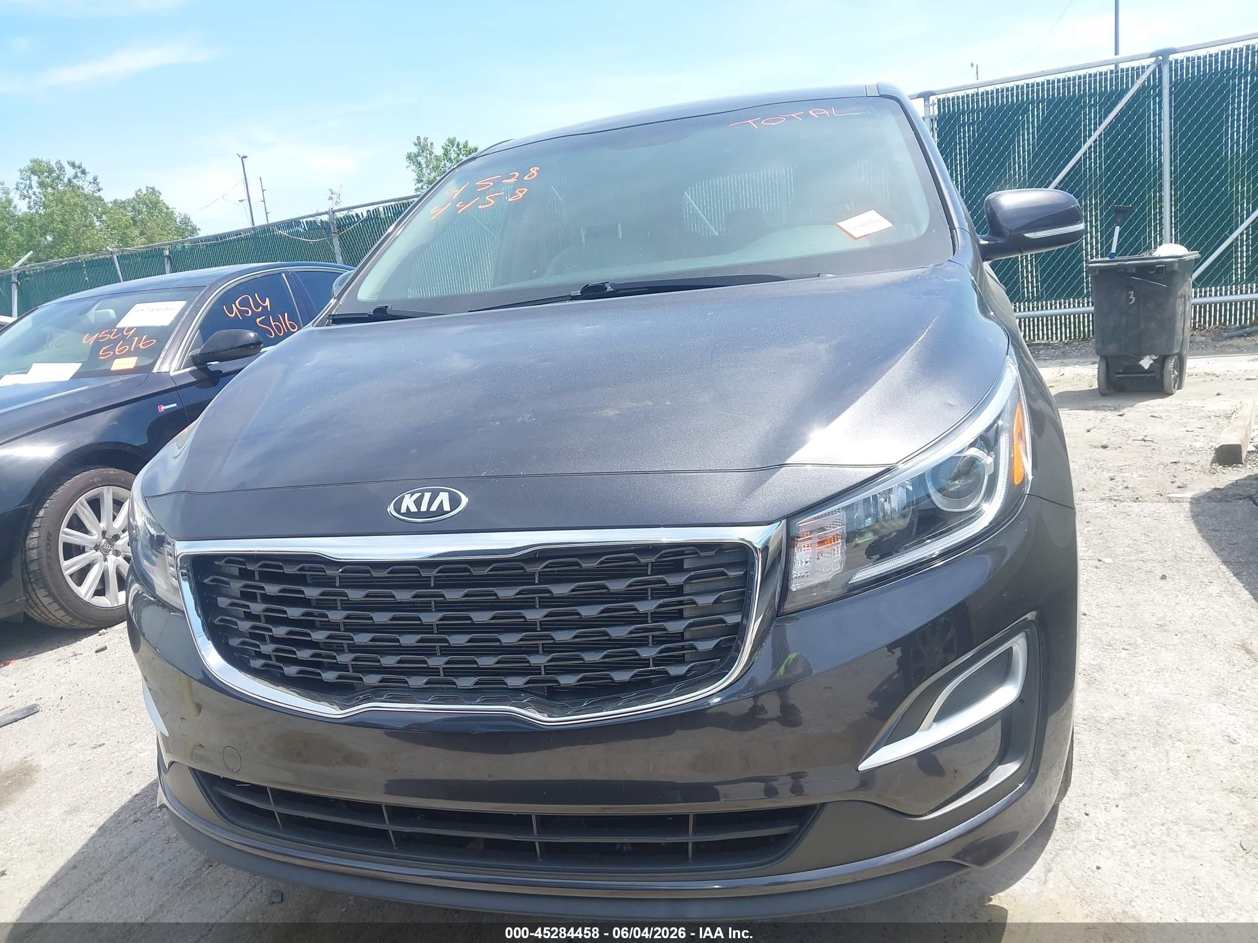 2021 Kia Sedona Lx Gray vin: KNDMB5C17M6662044