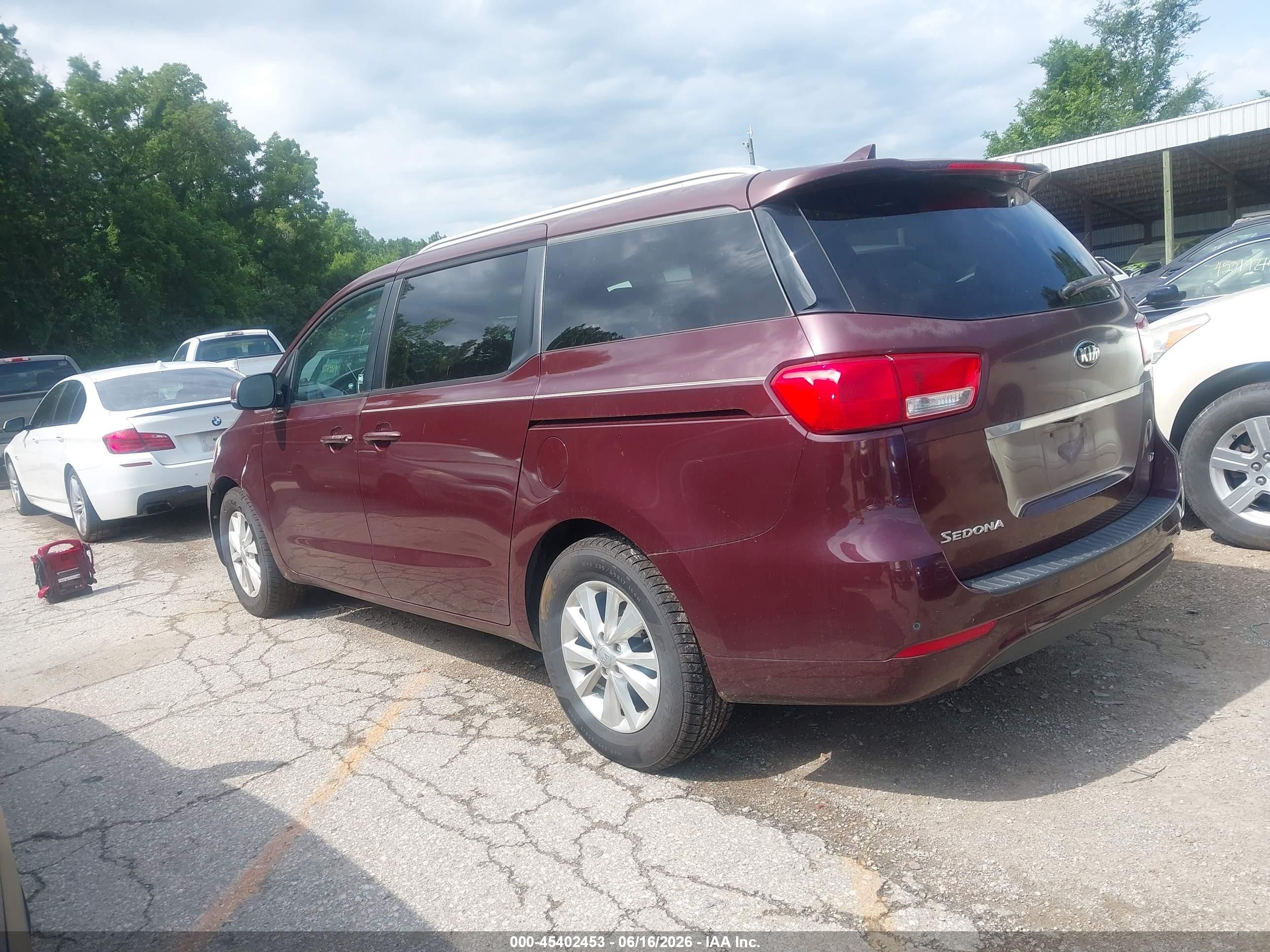 2015 Kia Sedona Lx Maroon vin: KNDMB5C18F6024159
