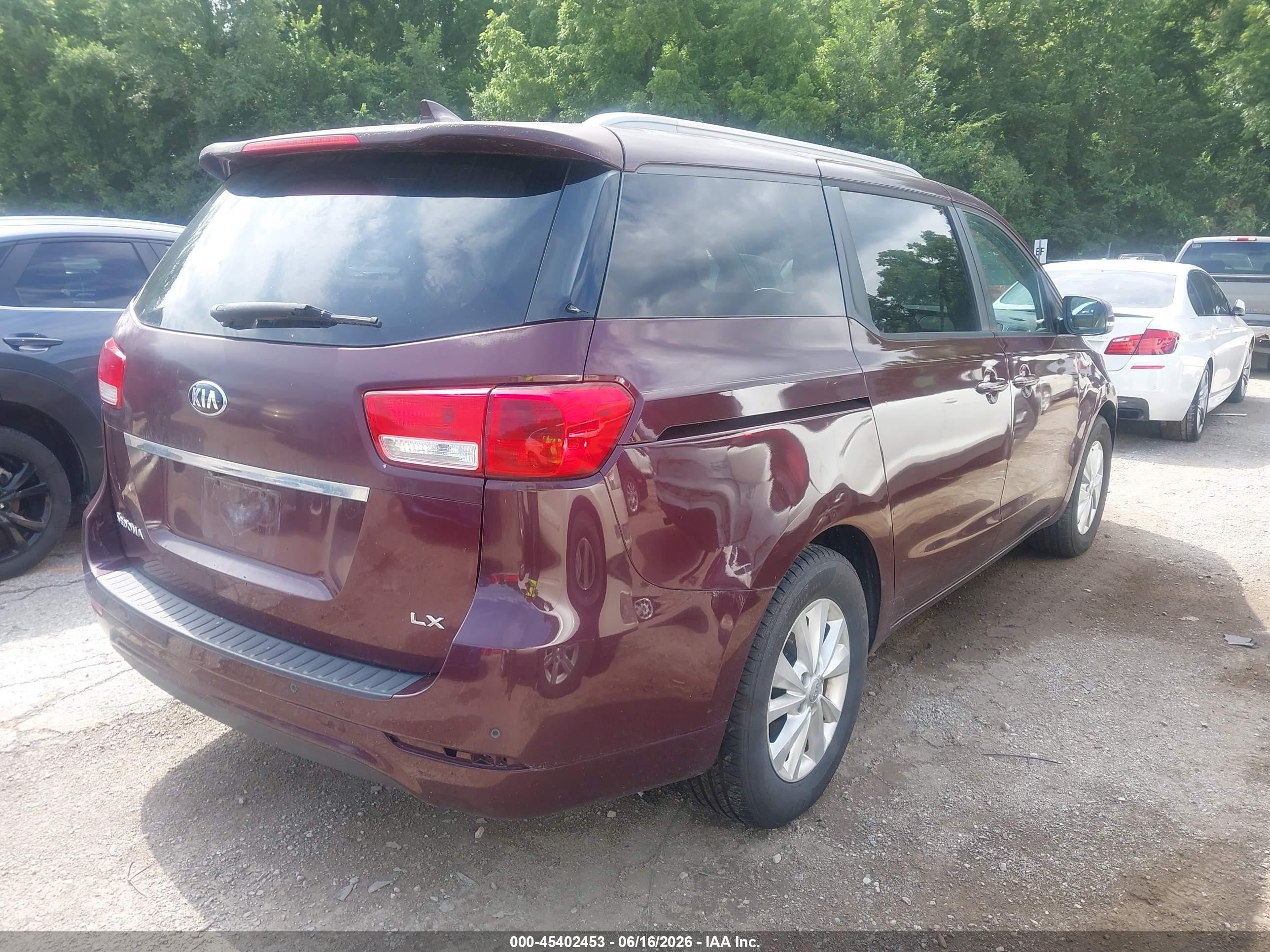 2015 Kia Sedona Lx Maroon vin: KNDMB5C18F6024159