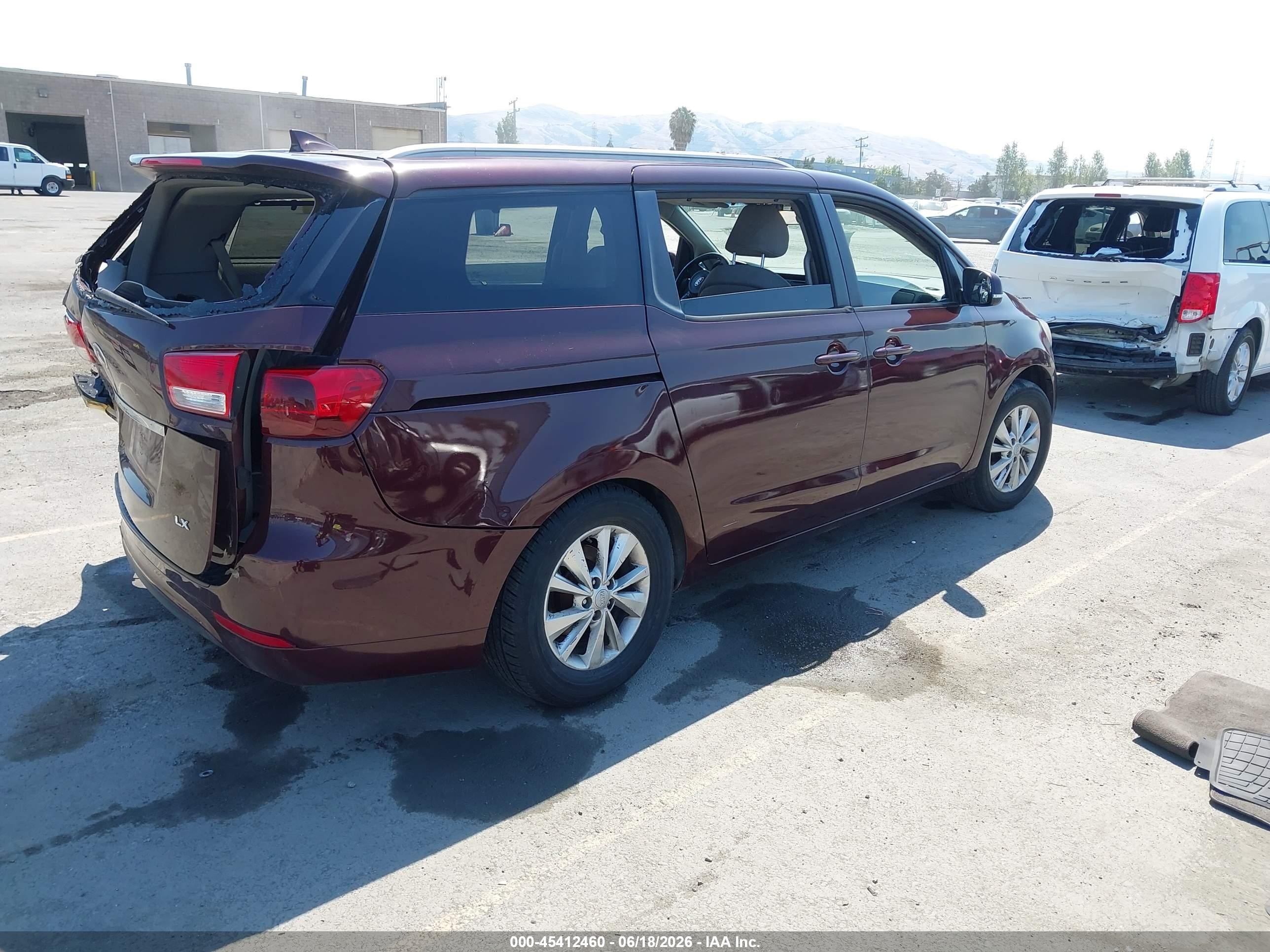 2015 Kia Sedona Lx Бордовый vin: KNDMB5C18F6059820