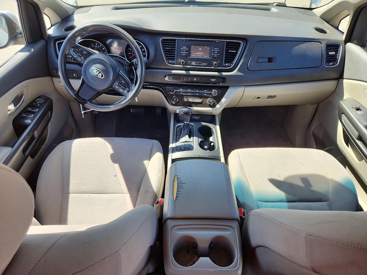 2015 Kia Sedona Lx Silver vin: KNDMB5C18F6062622