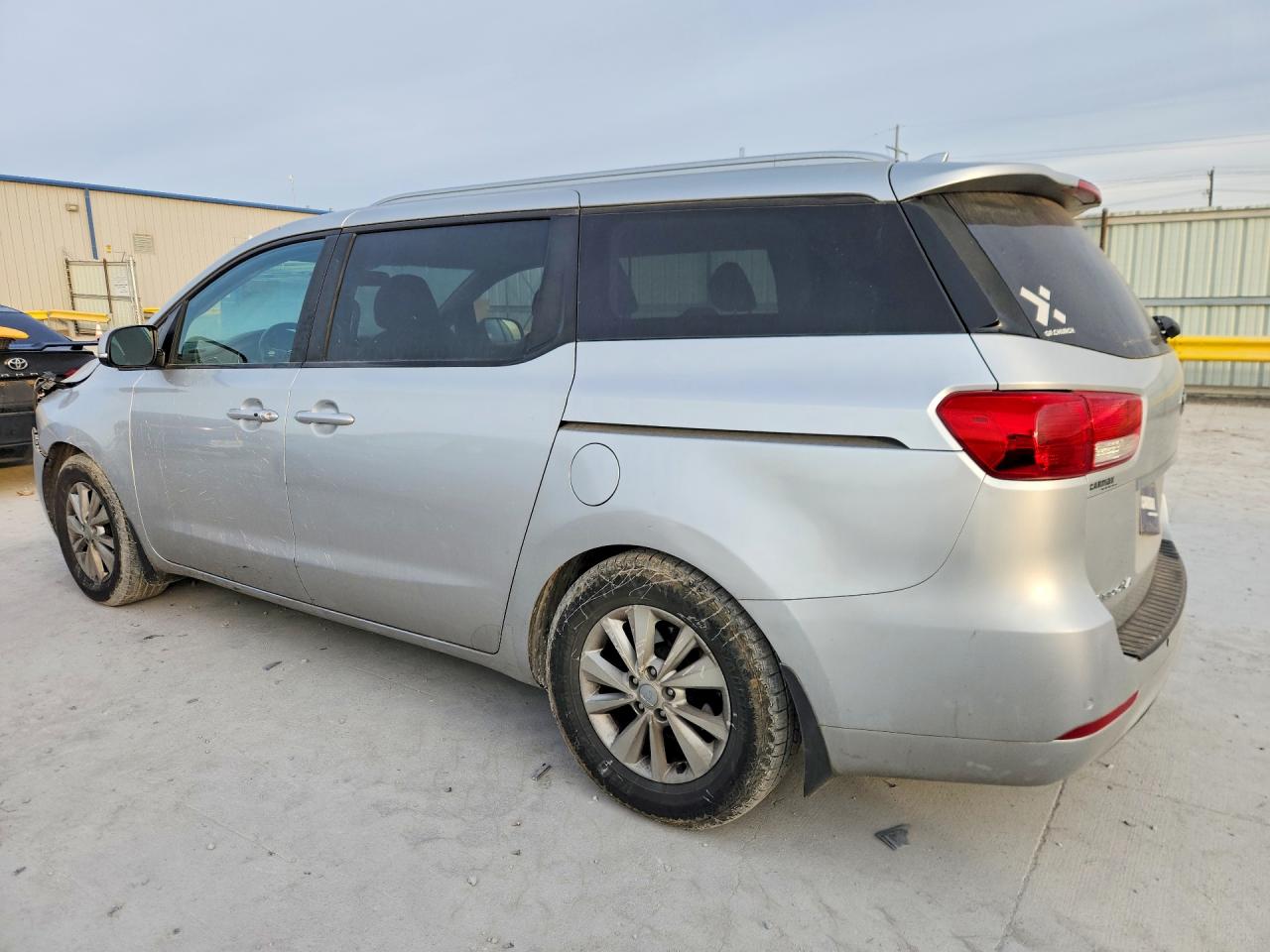2016 Kia Sedona Lx Серебряный vin: KNDMB5C18G6212391