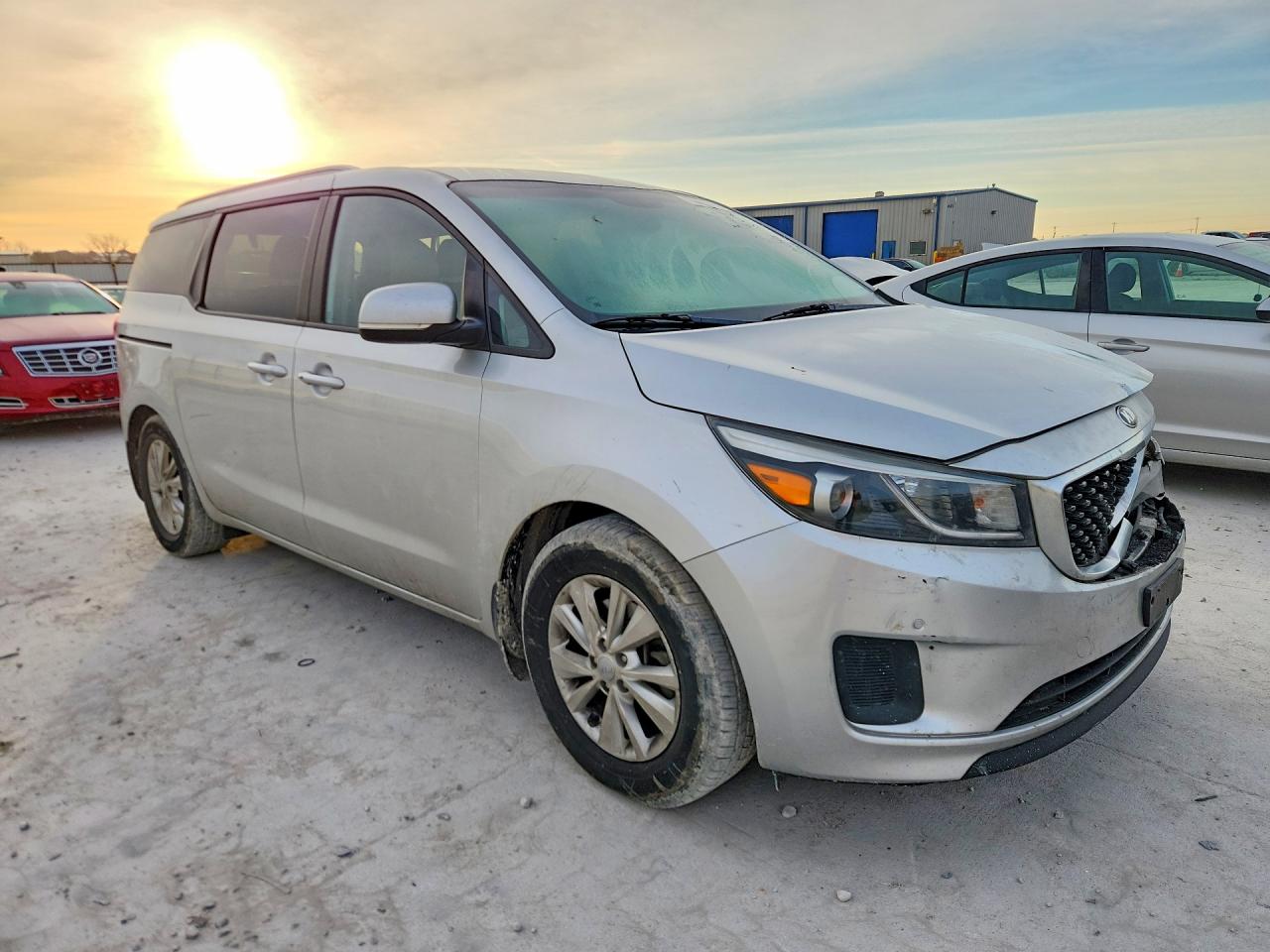2016 Kia Sedona Lx Серебряный vin: KNDMB5C18G6212391