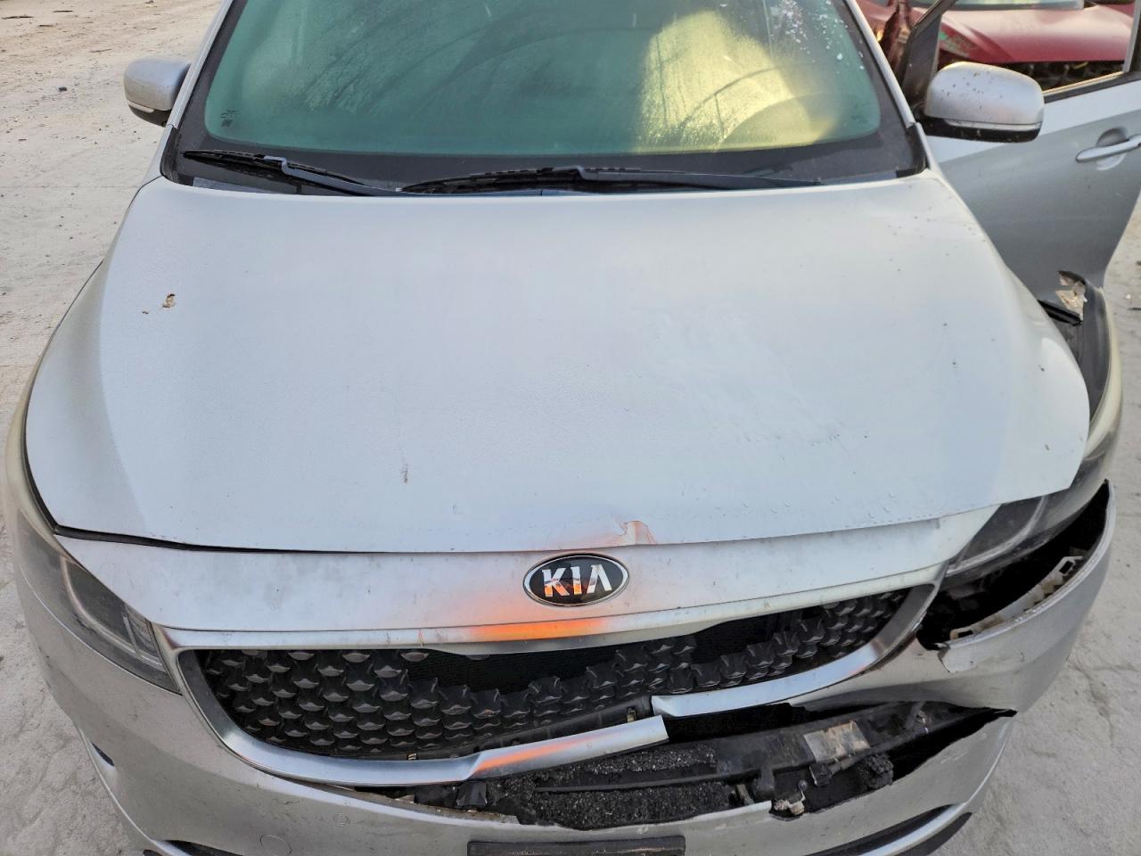 2016 Kia Sedona Lx Серебряный vin: KNDMB5C18G6212391